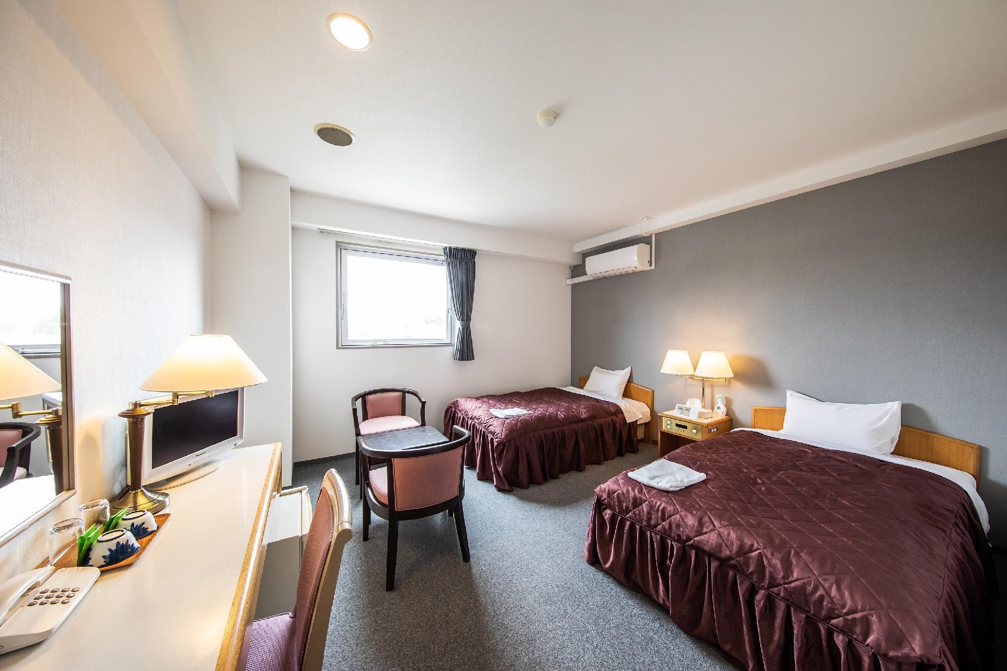 Twin Room - Non-Smoking