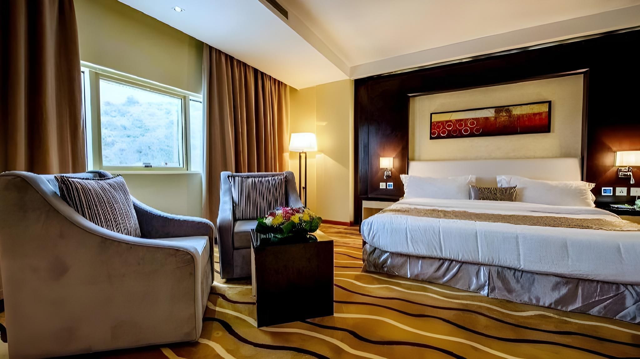 Deluxe Suite