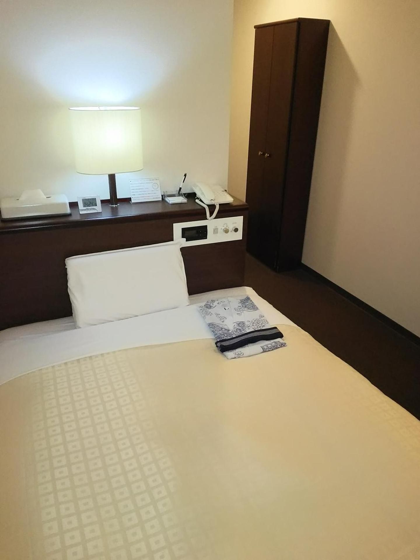 Single Room - Non-Smoking