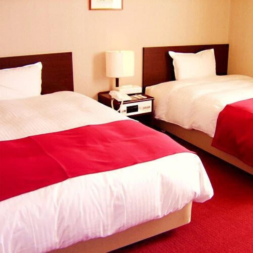 Twin Room - Non-Smoking