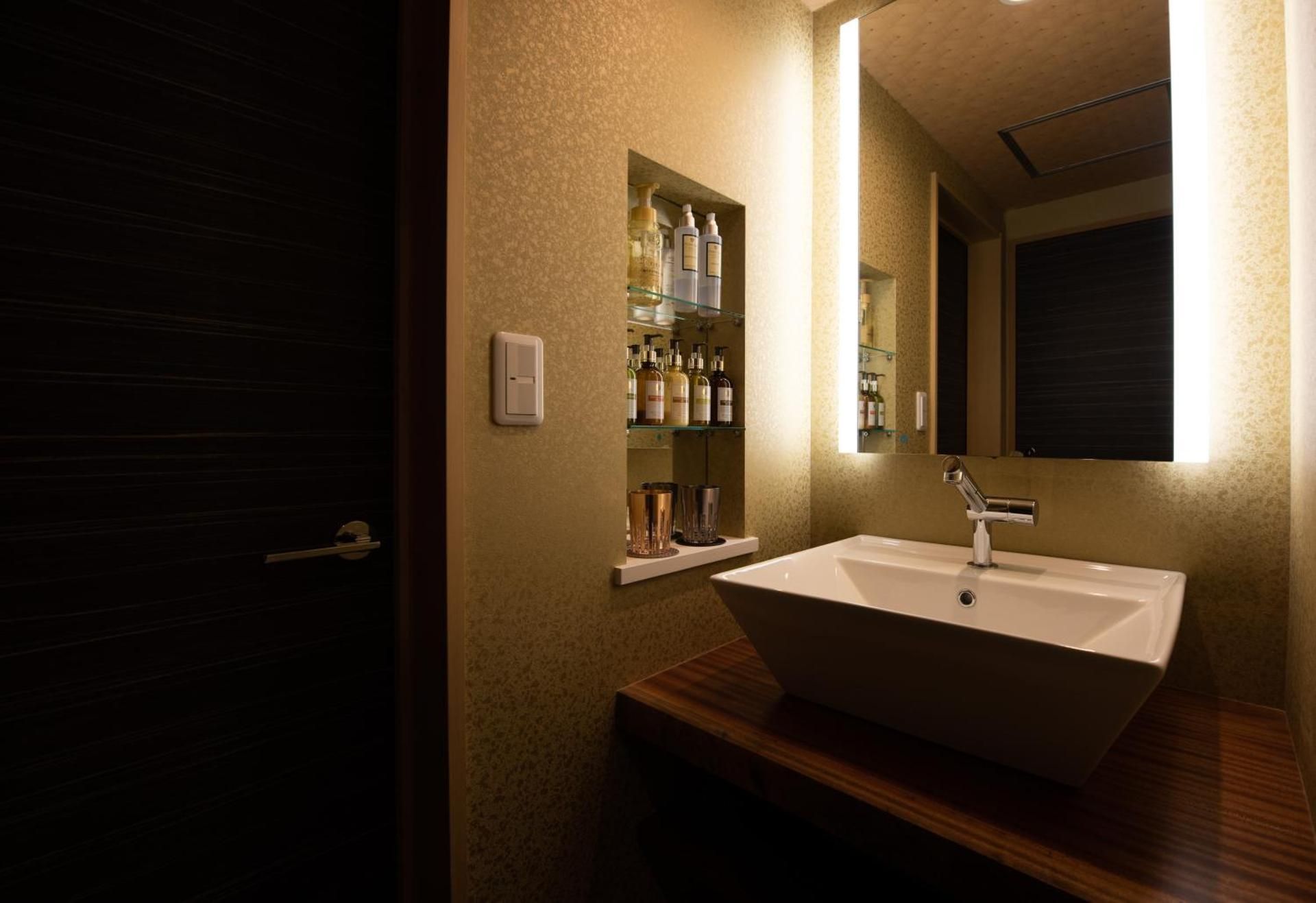 Junior Suite with Garden View