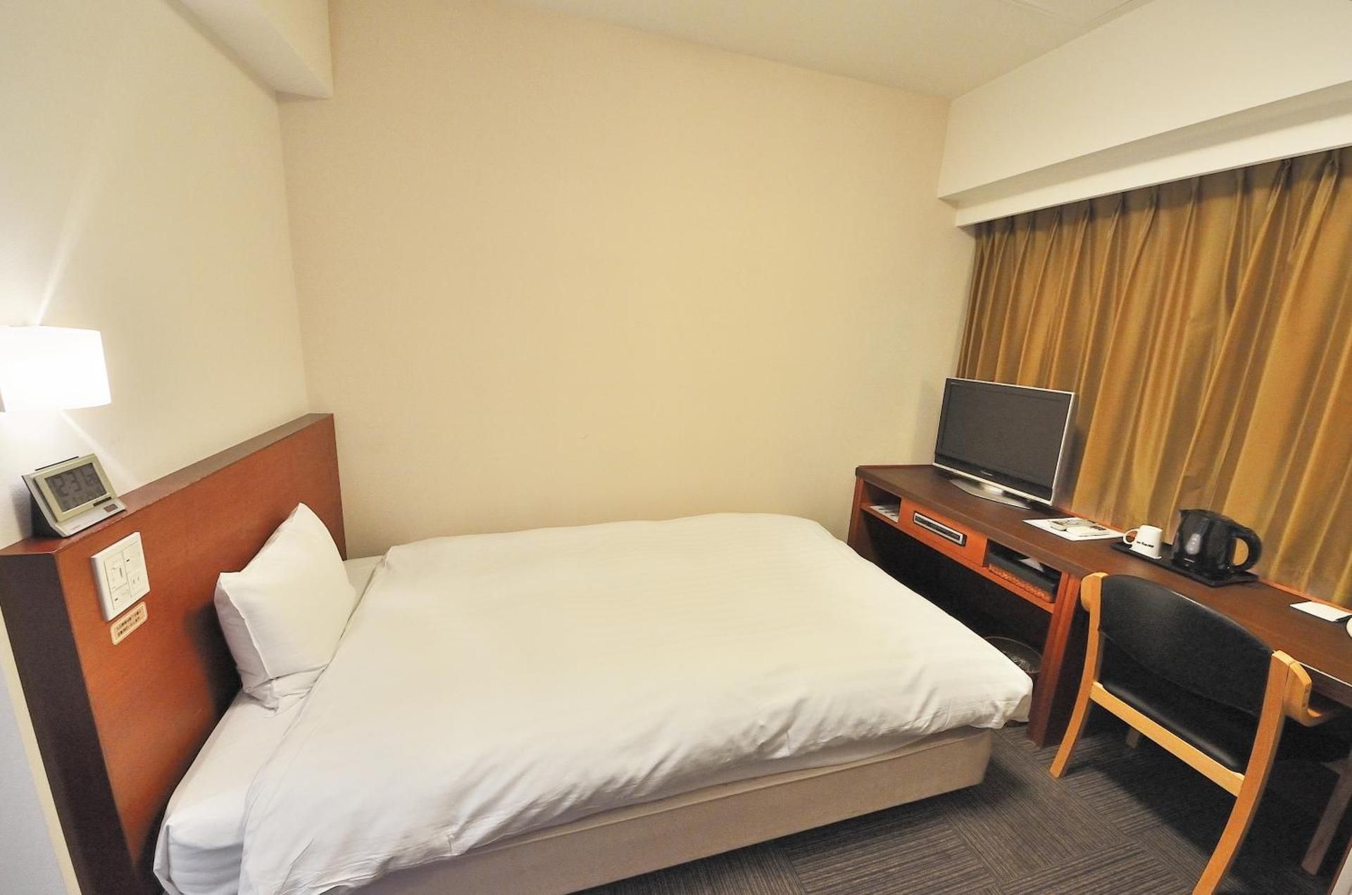 Single Room - Smoking - No Daily Cleaning