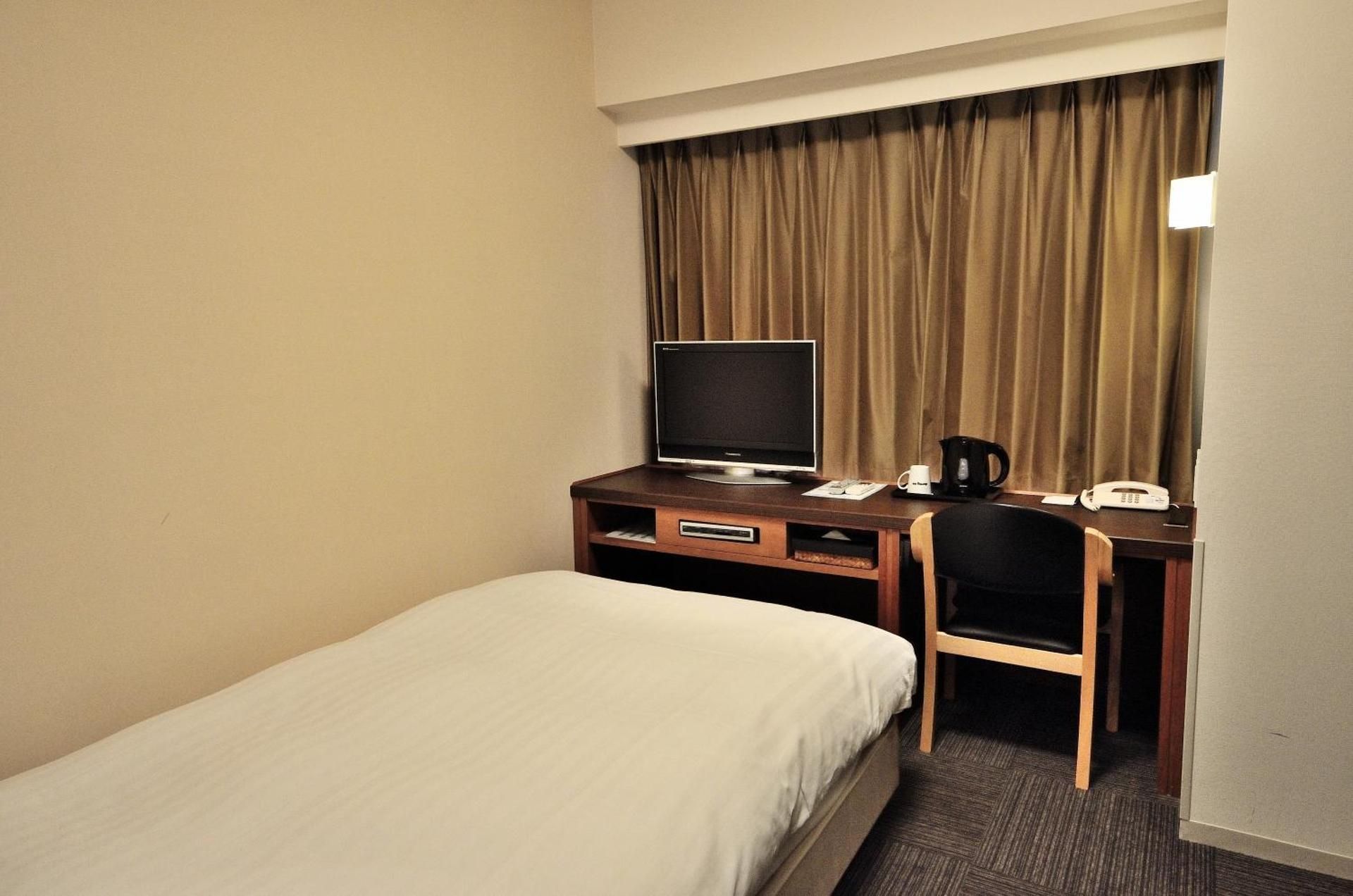 Single Room - Smoking - No Daily Cleaning