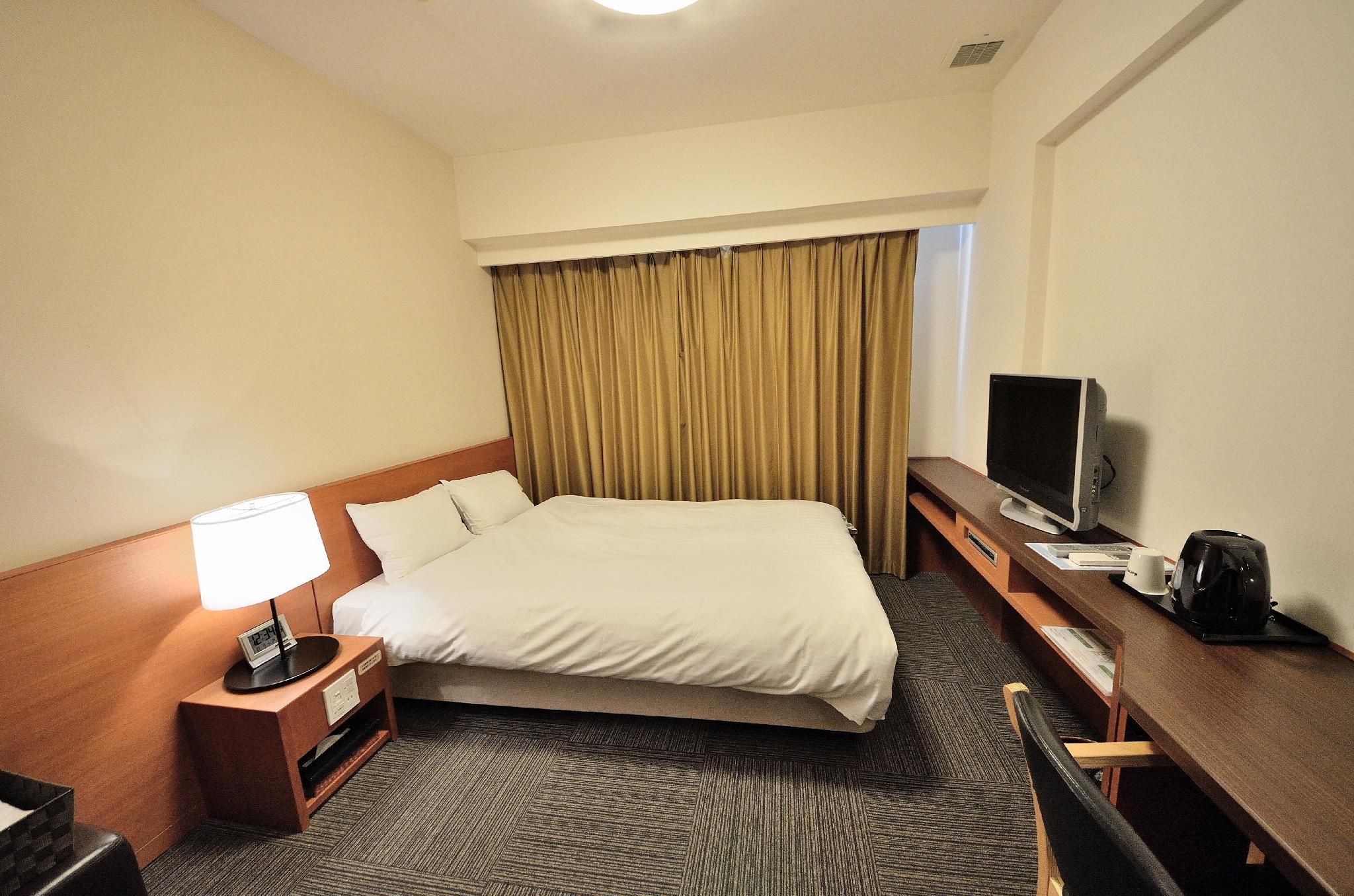 Day Use - Double room - Non-Smoking 8 Hours Between 9:00 and 17:00 (8 hour use only)