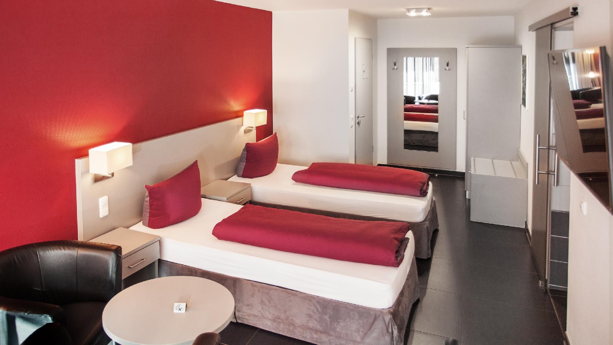 Single room-Standard-Private Bathroom