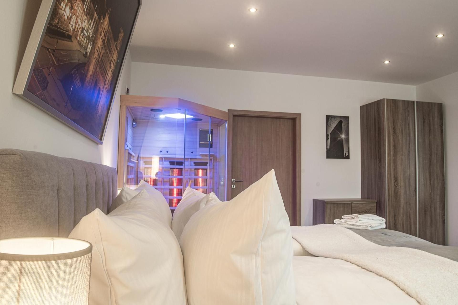 Hotel Ehranger Hof Deluxe Suite with Spa Bath 2