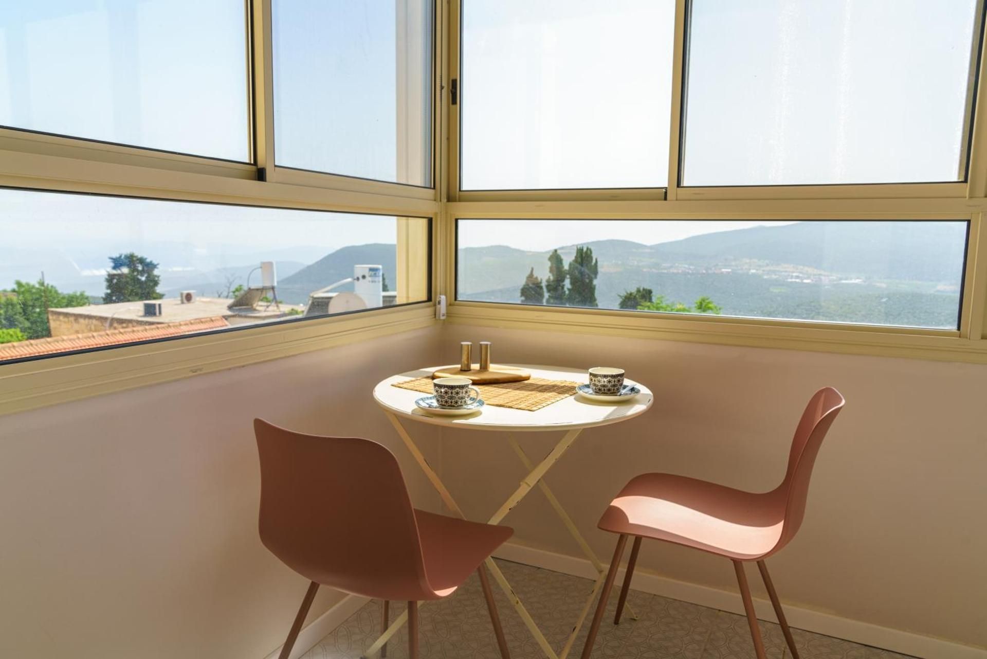 King Room with Mountain View