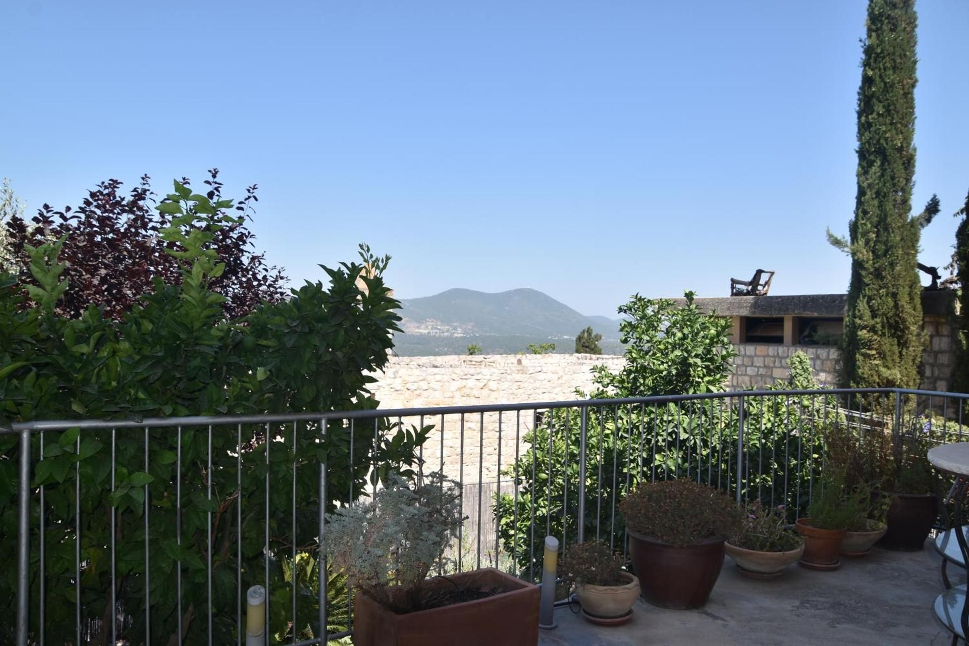 Mountain View Suite