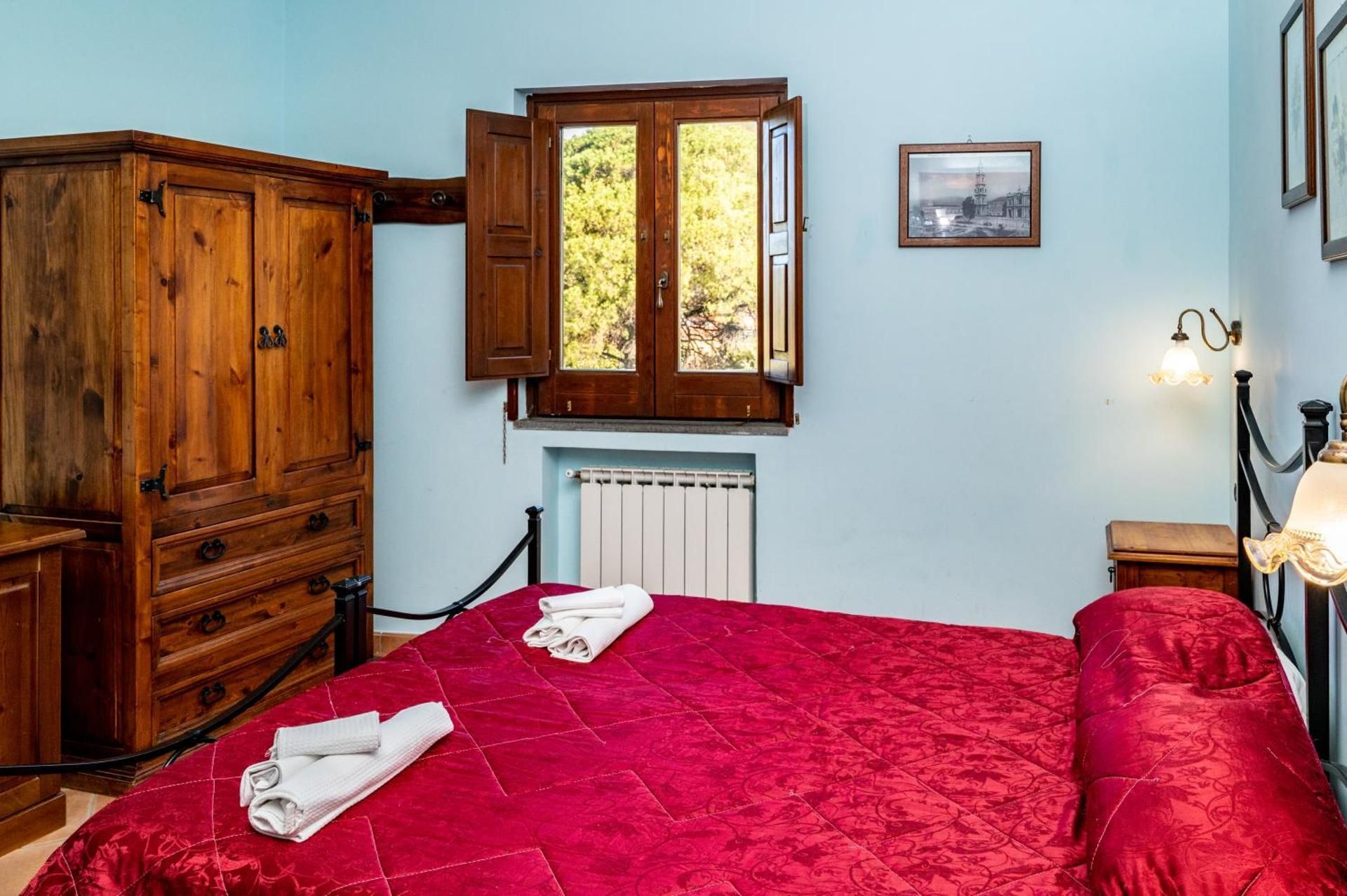 Deluxe Double or Twin Room with Mountain View