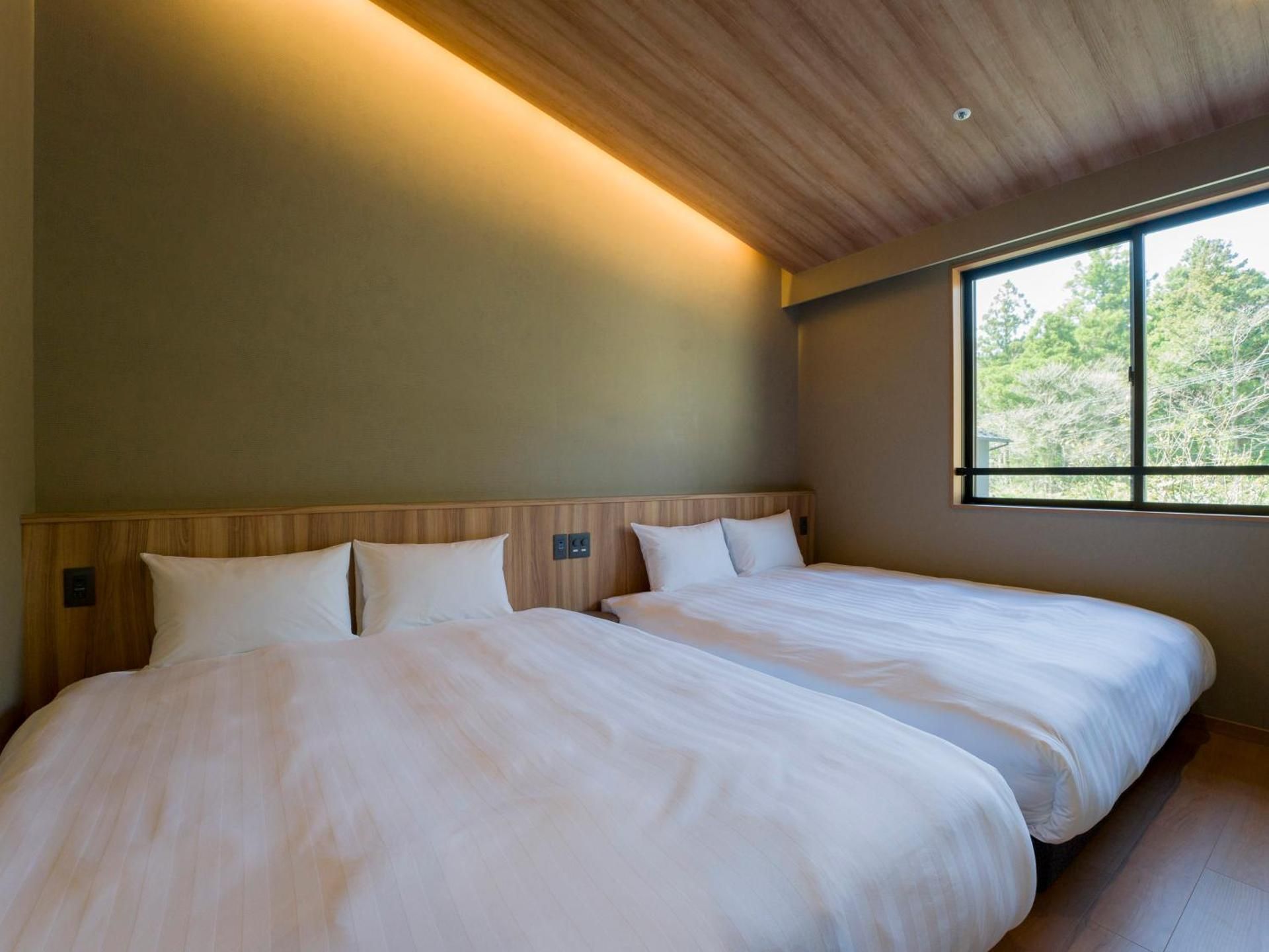  [B] 4 Queen Beds (Dog Friendly)
