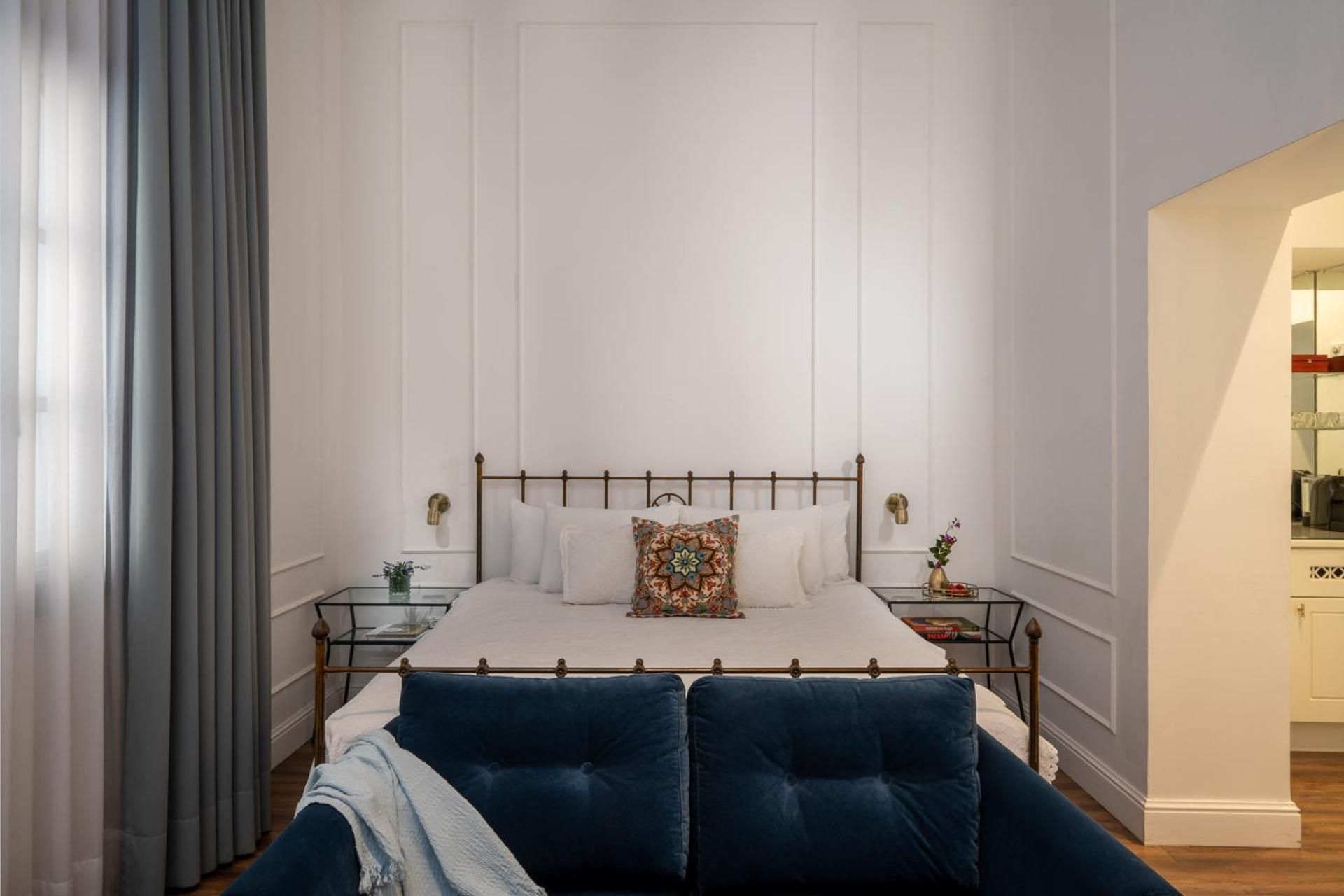 Lovers Nest