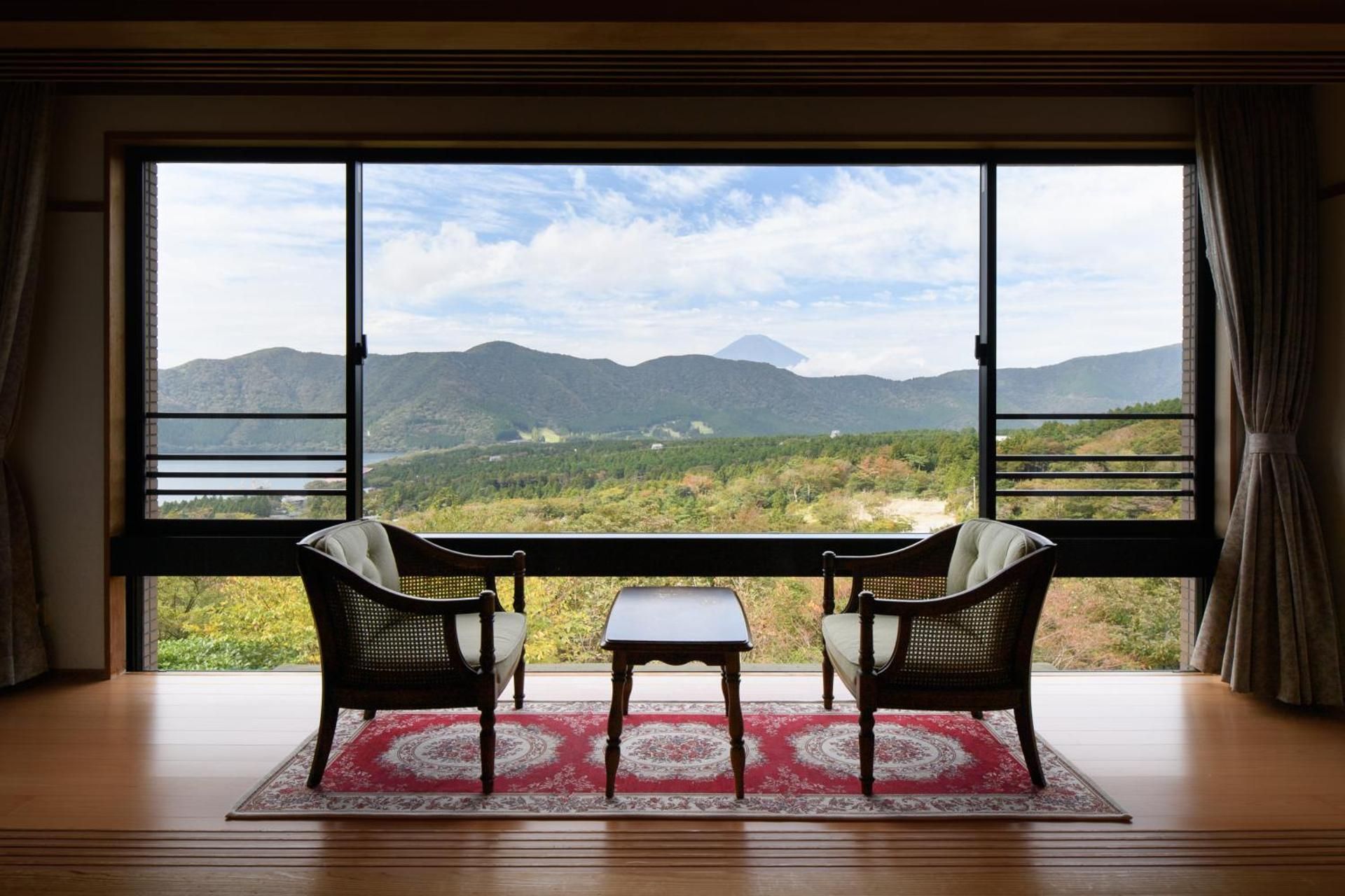 Family Room with Lake View