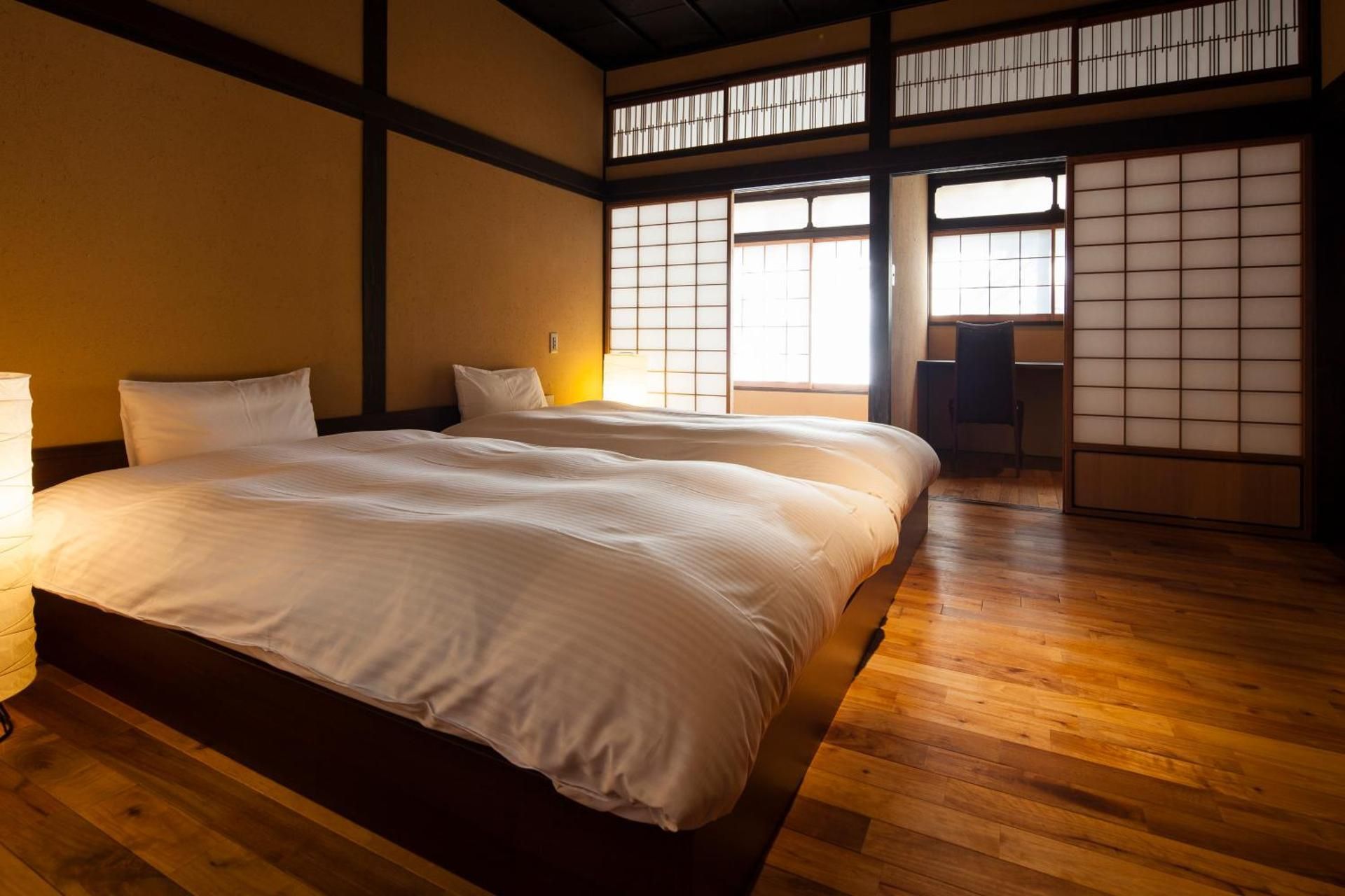 Twin Room with Bathroom