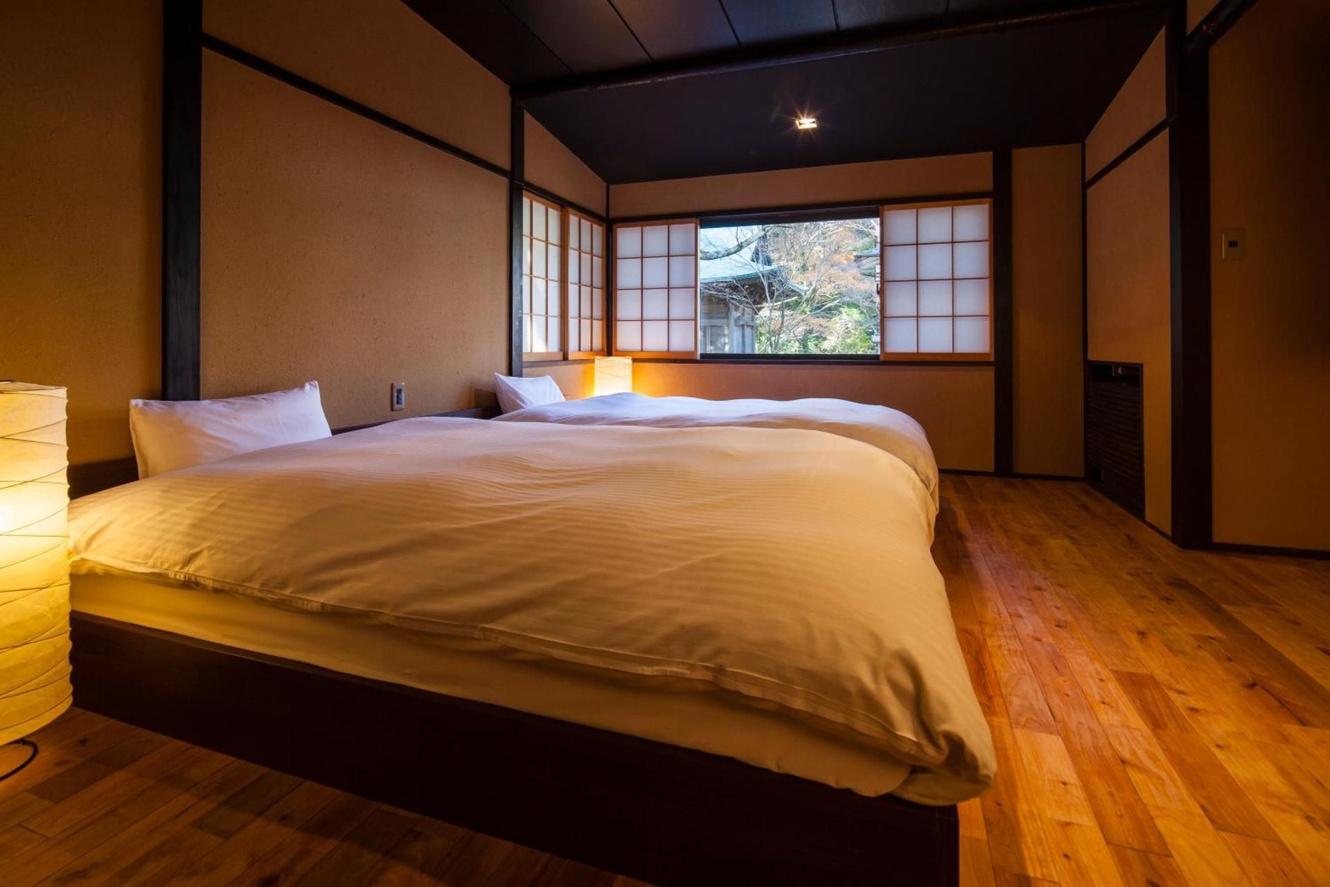 Twin Room with Bath