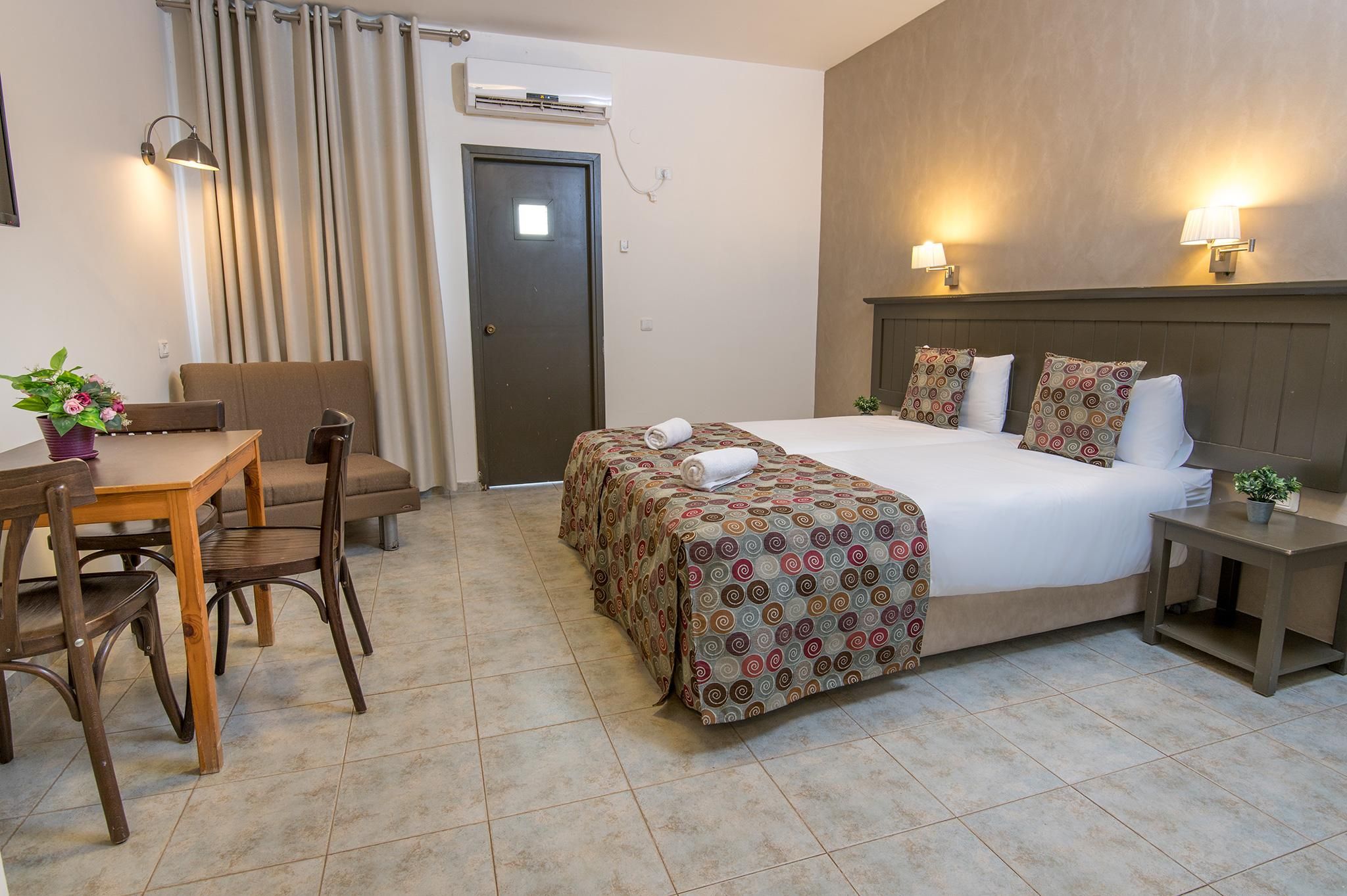 Deluxe Family Room A