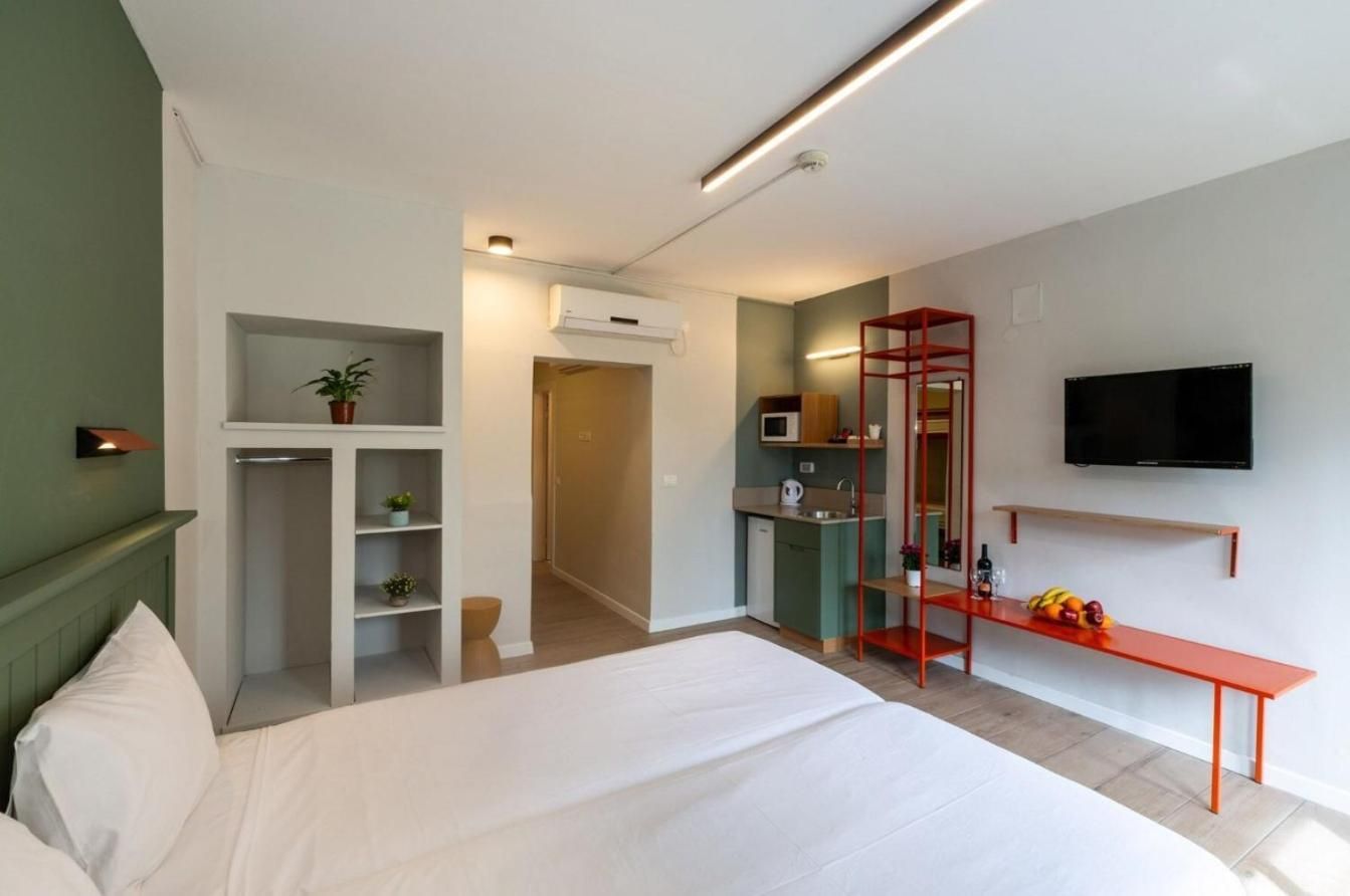 Comfort Family Room - 1st floor (3 steps)