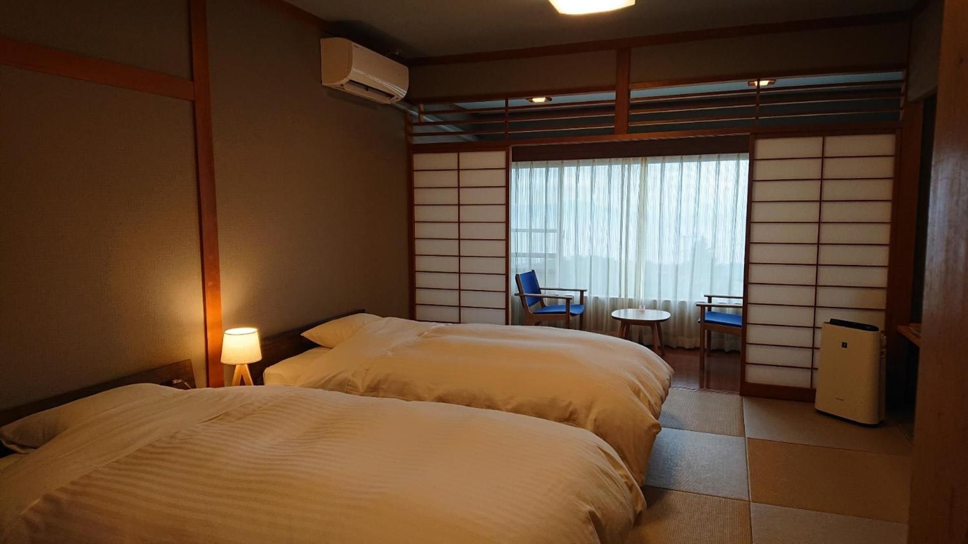 Twin Room with Shower