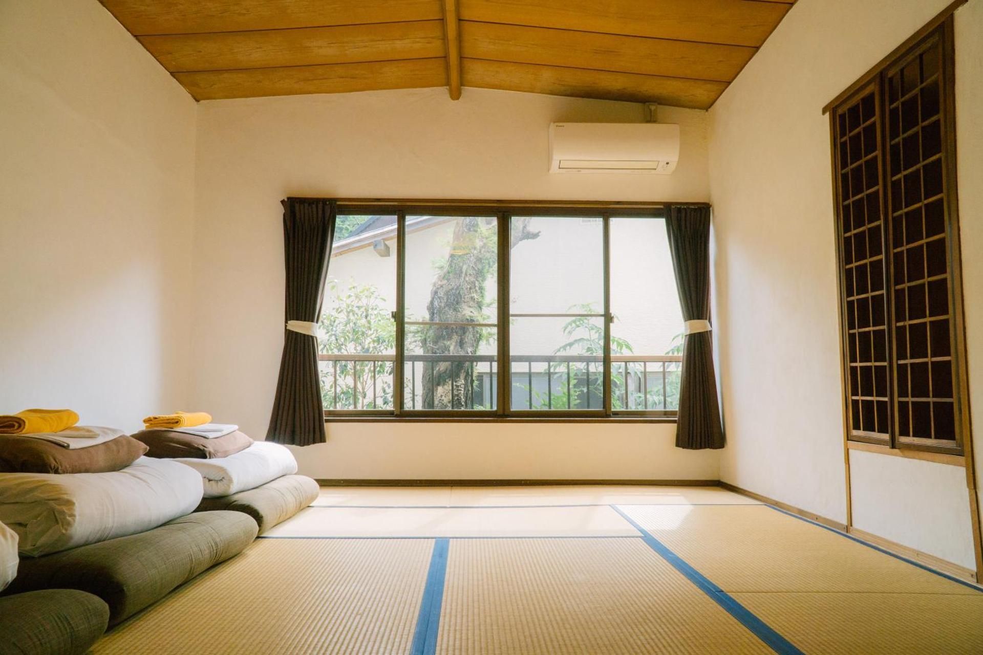 Private Room for 4 People