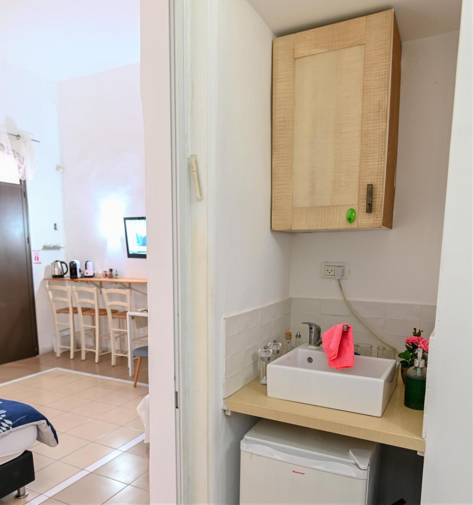 Studio with Spa Bath