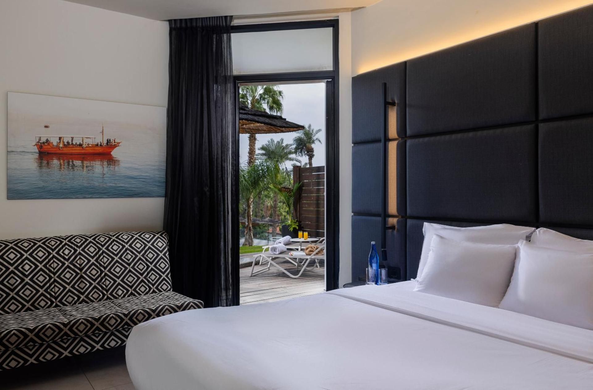 Kinneret Garden Room