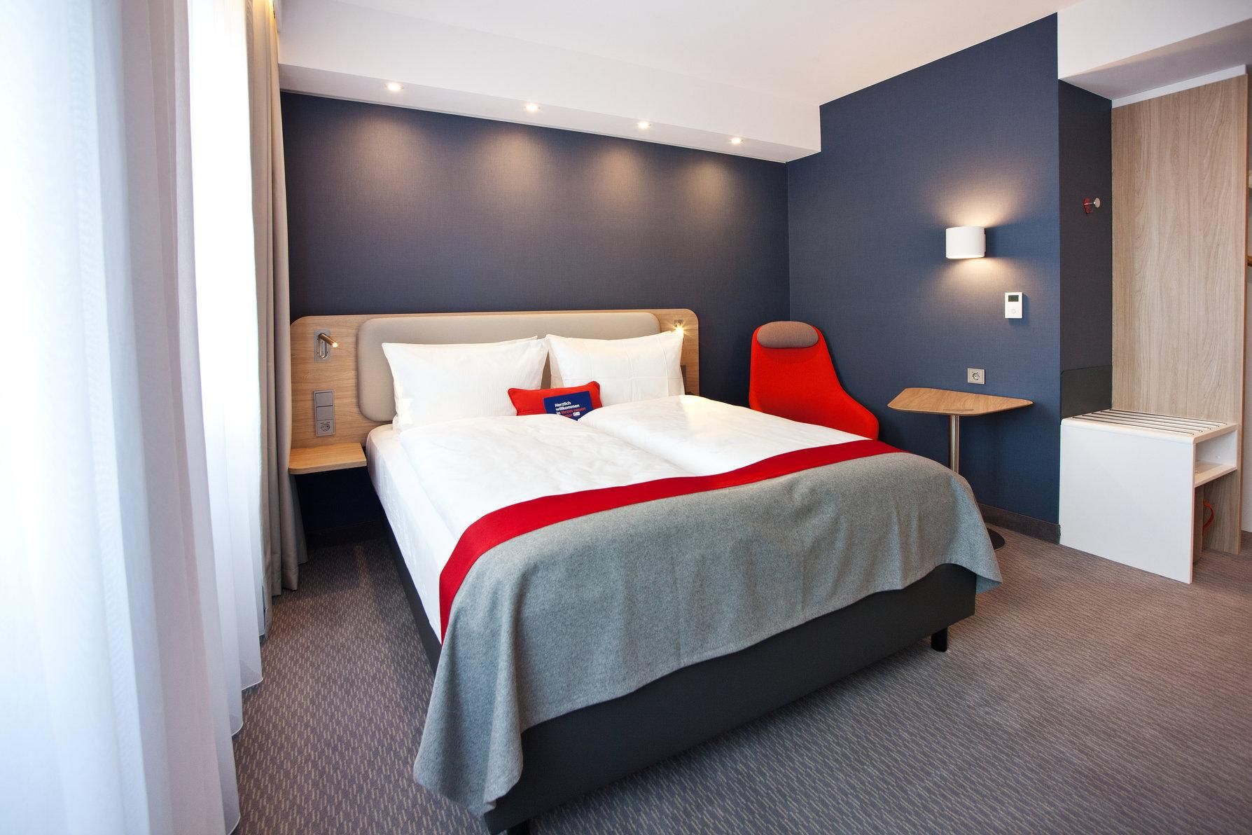 Holiday Inn Express Trier By IHG 1 Queen Standard 2