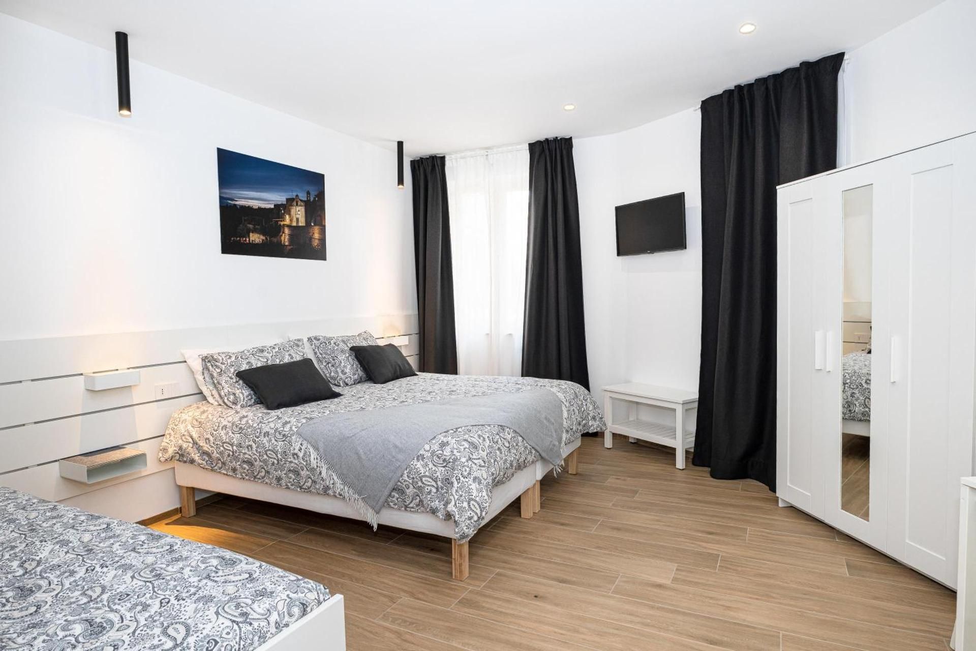 Deluxe Family Room
