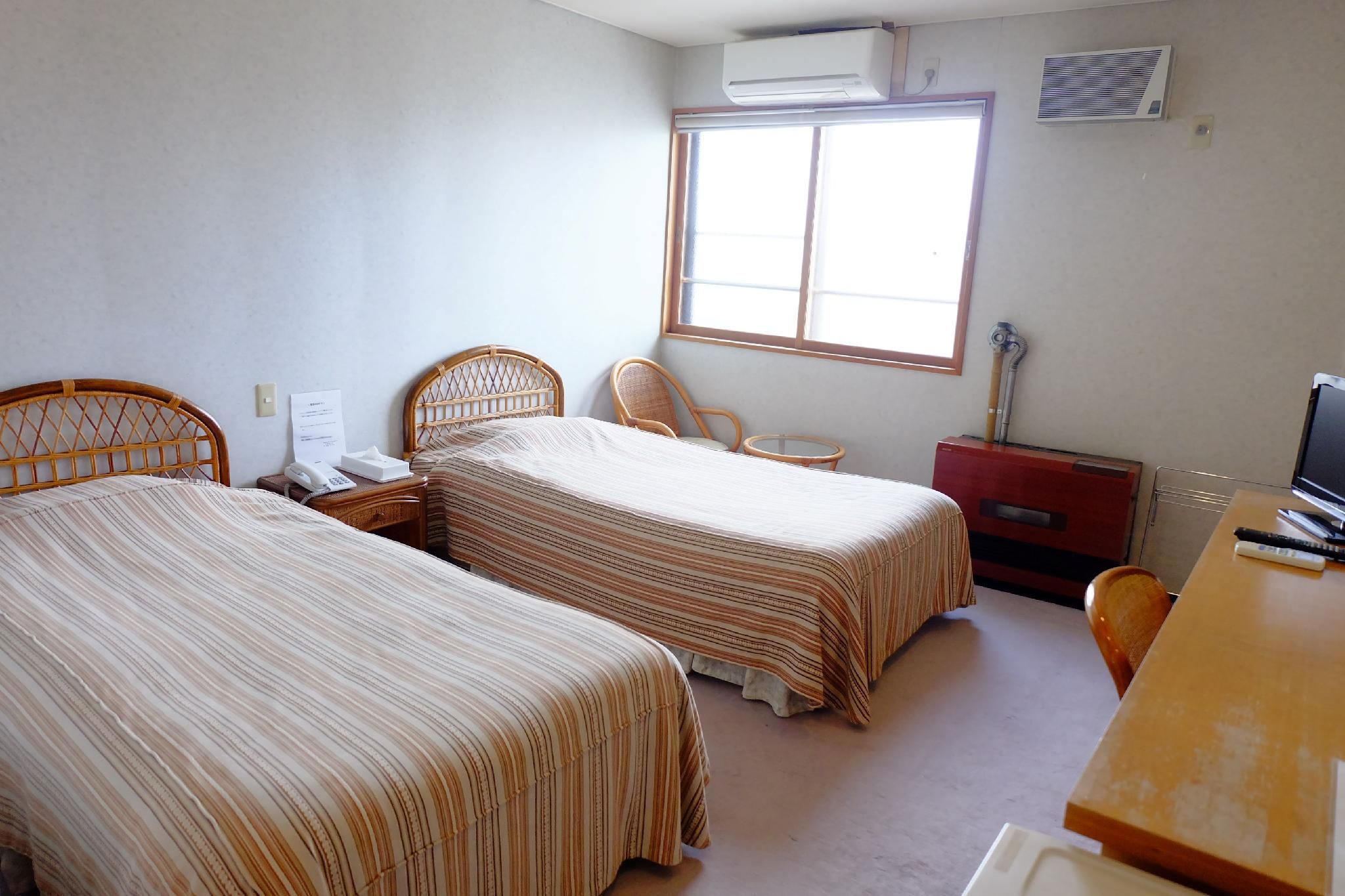 Daikokuya Ryokan Twin Room