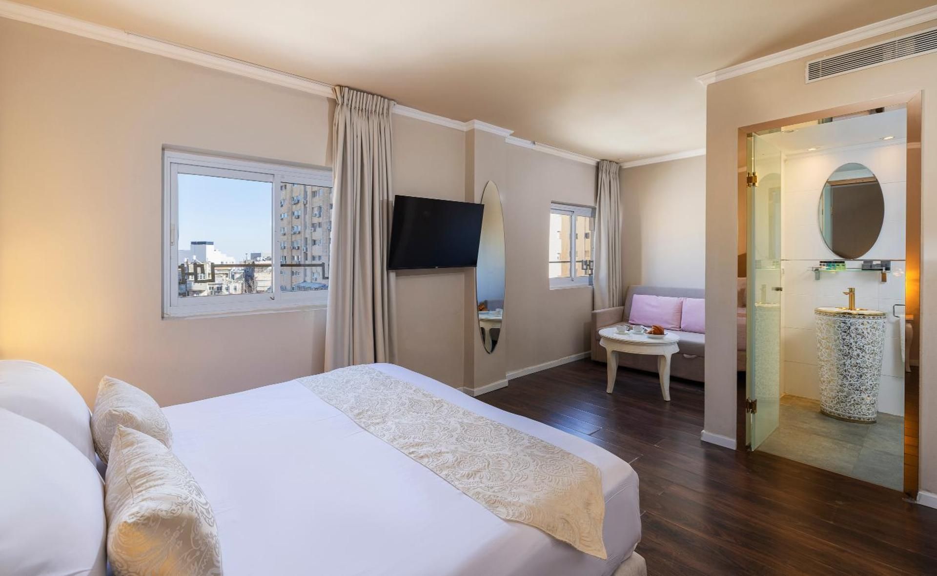 Junior Suite