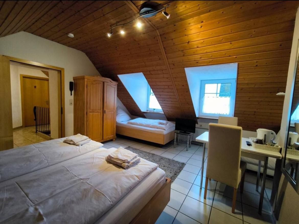 Comfort Triple Room
