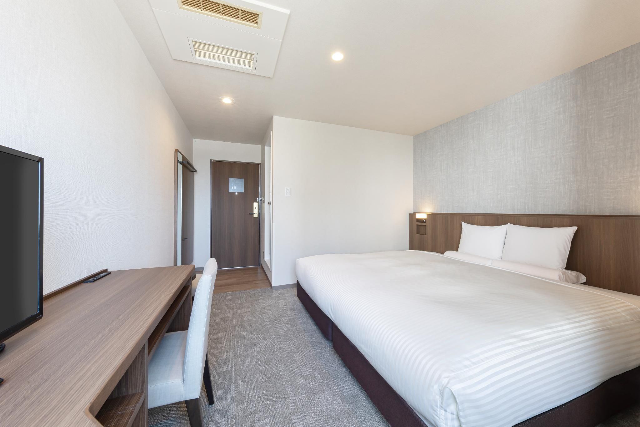 Standard King Room - Non-Smoking