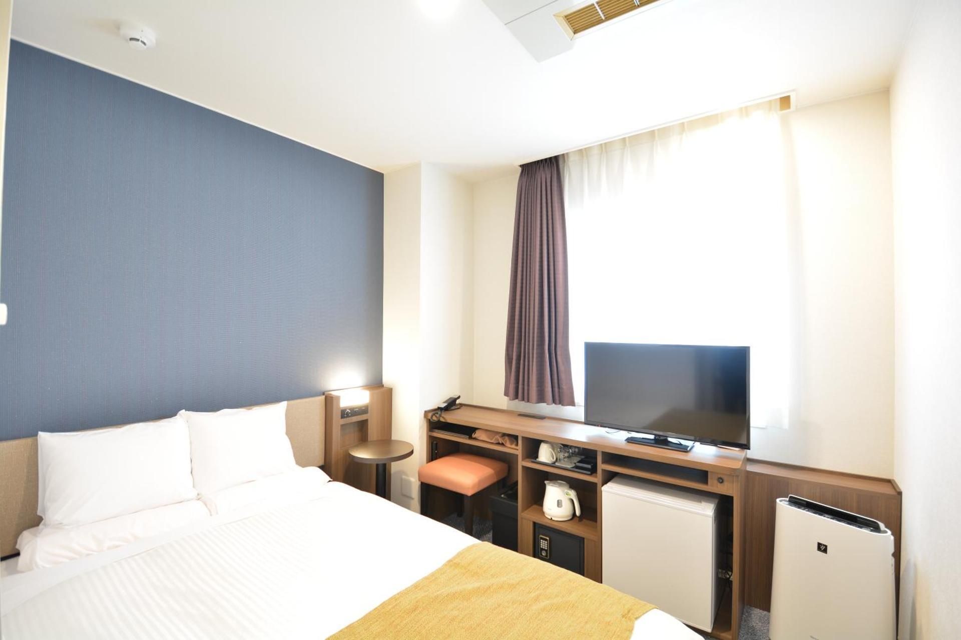 Standard Double Room with Small Double Bed (1 Bed)- Non-Smoking