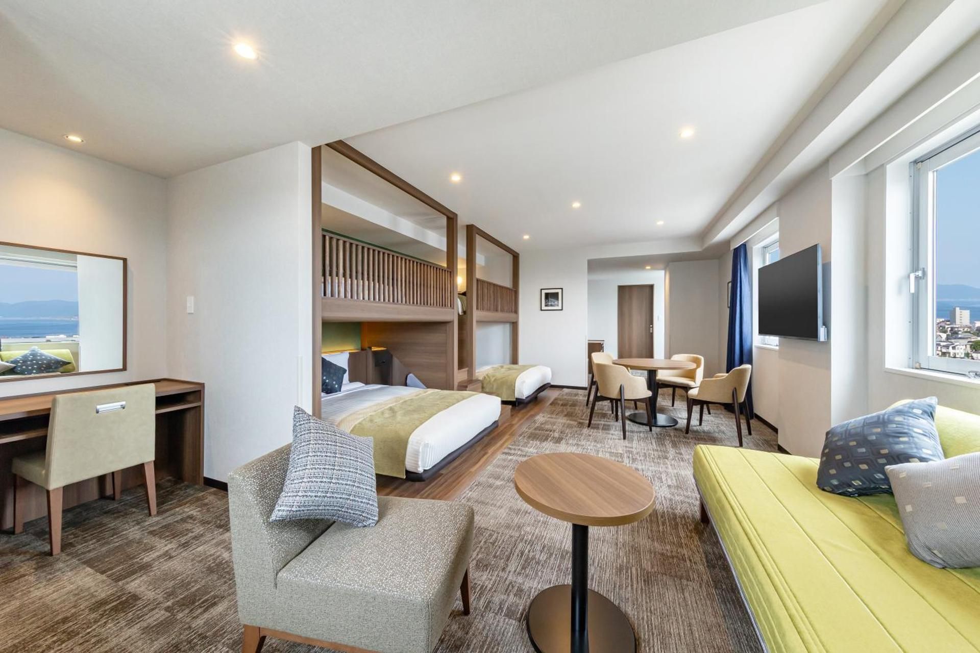 Sky View Quadruple Room Include 2 Bunk Beds - Non - Smoking