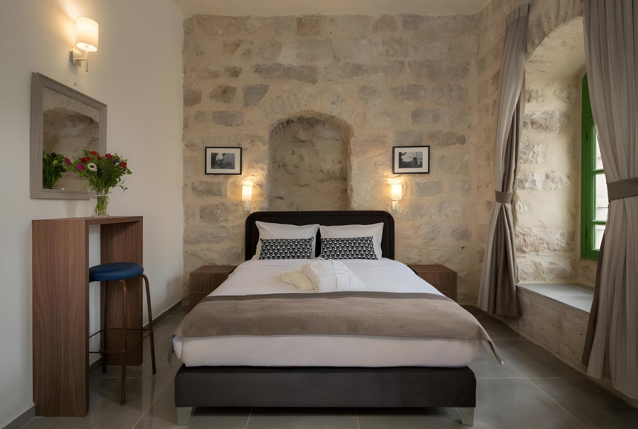 Classic Double Room with Balcony