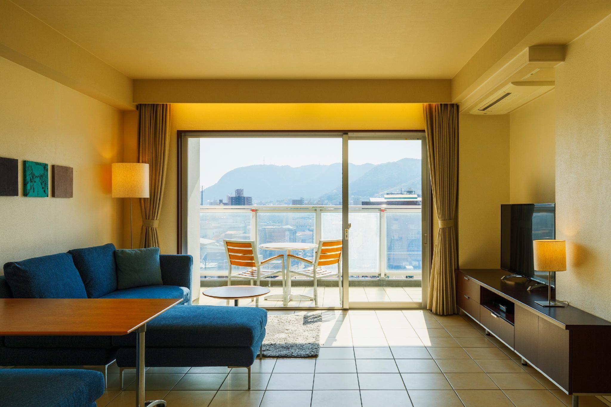 Deluxe Quadruple Room - Non-Smoking