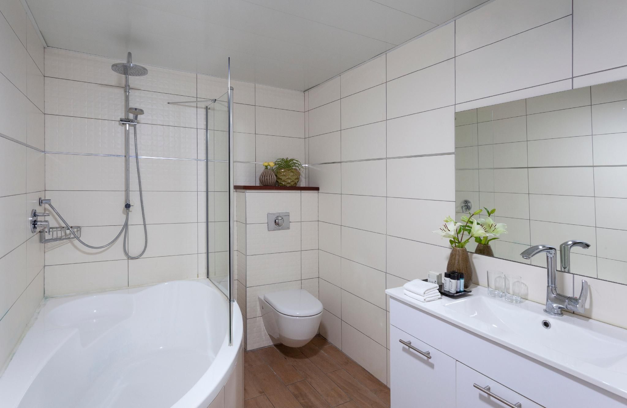 Shani Hotel Jerusalem 2 Bedroom Suite 3