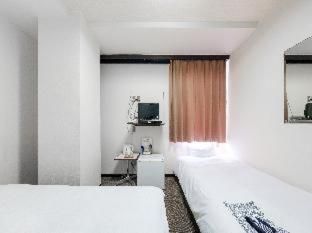 Twin Room with Sushi Dinner Included