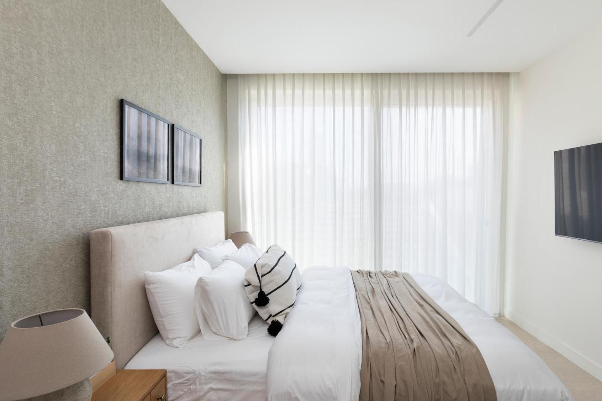 Two-Bedroom Deluxe Apartment with Balcony