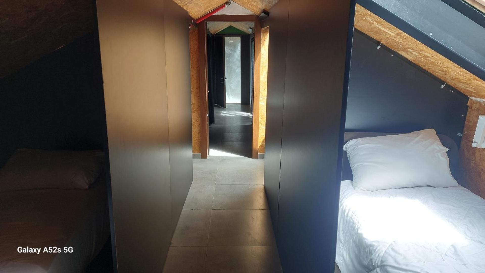 6-Bed Mixed Dormitory Room