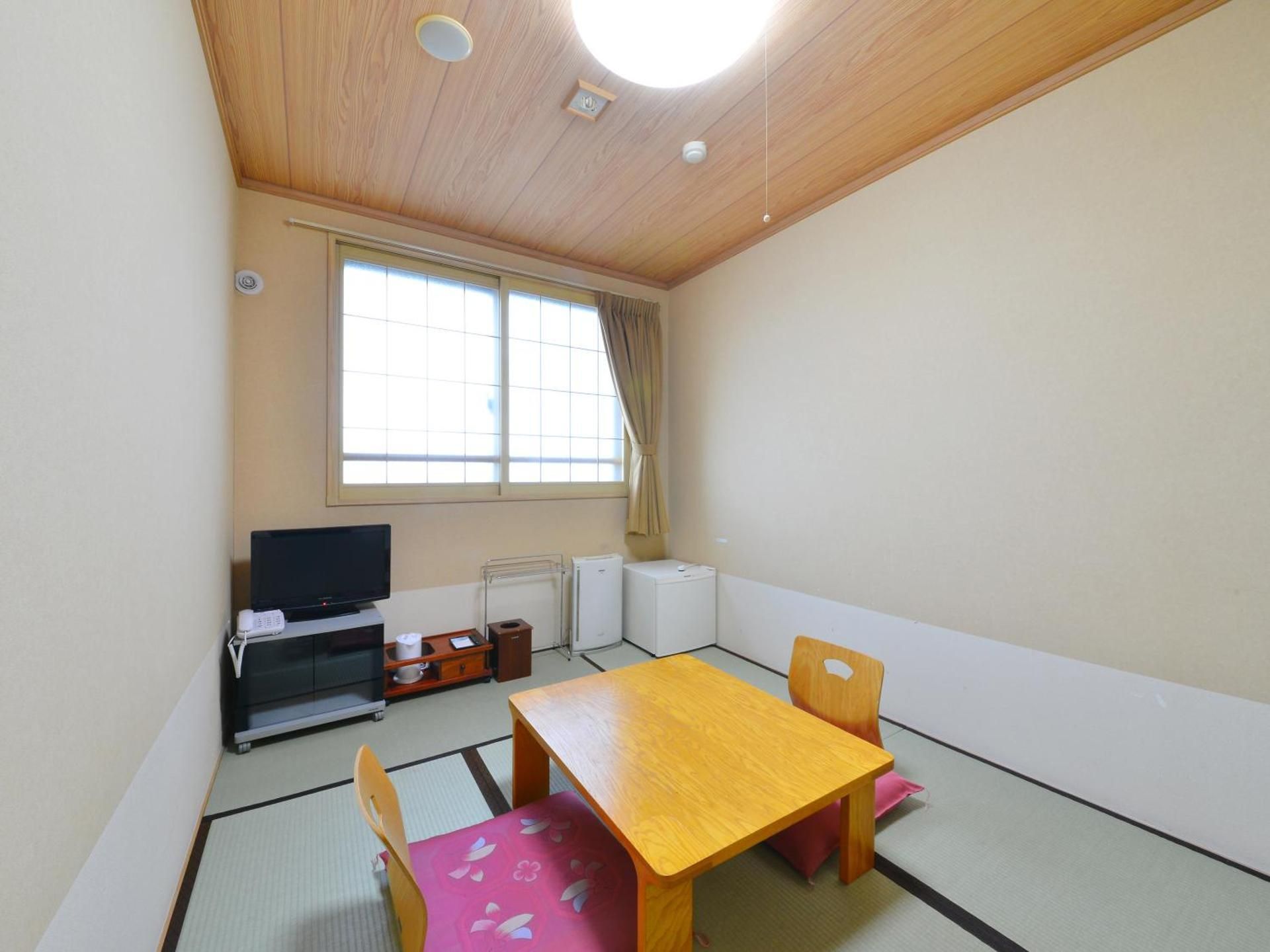 Japanese Style Room with 6 Tatami - Non-Smoking