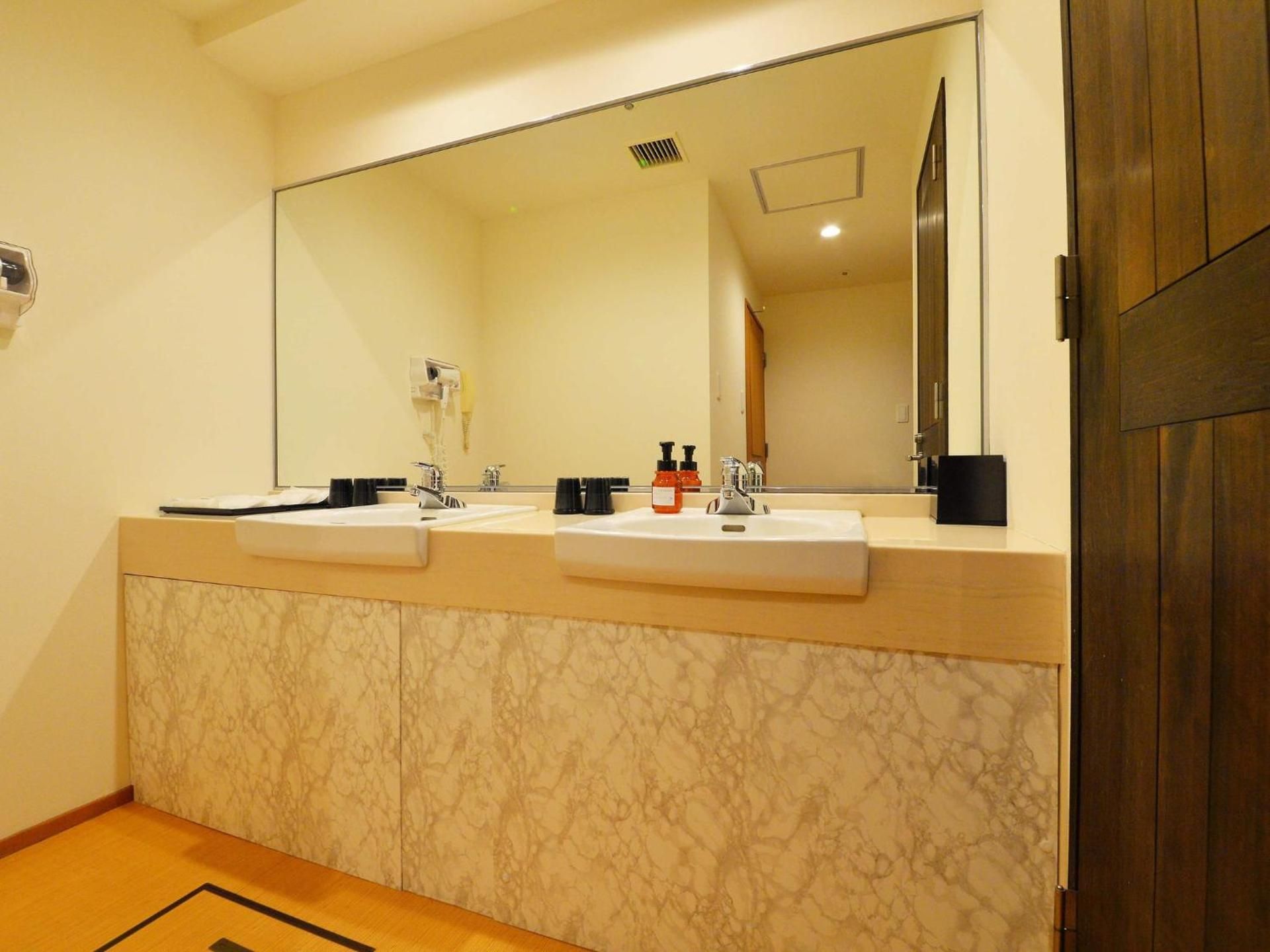 Deluxe Japanese Western Style Room - Non-Smoking