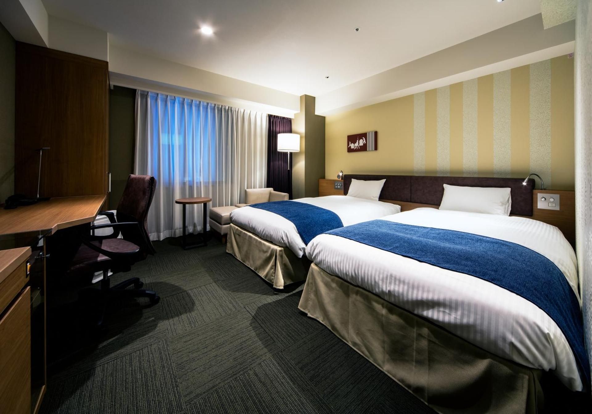 Corner Twin Room (2 Adults) - Smoking