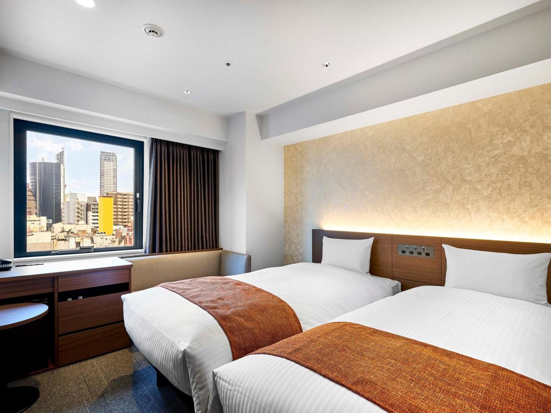 Compact Twin Room with No Desk (1 Adult) - Non-Smoking