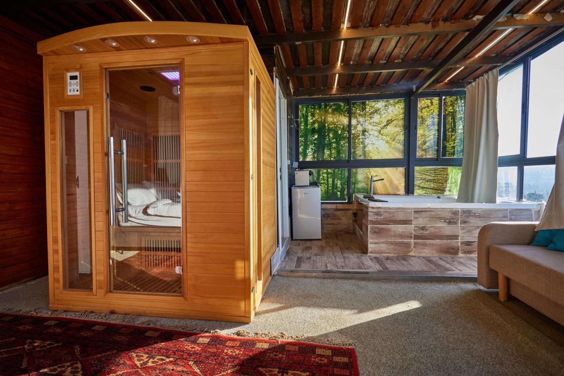 Suite with Mountain View