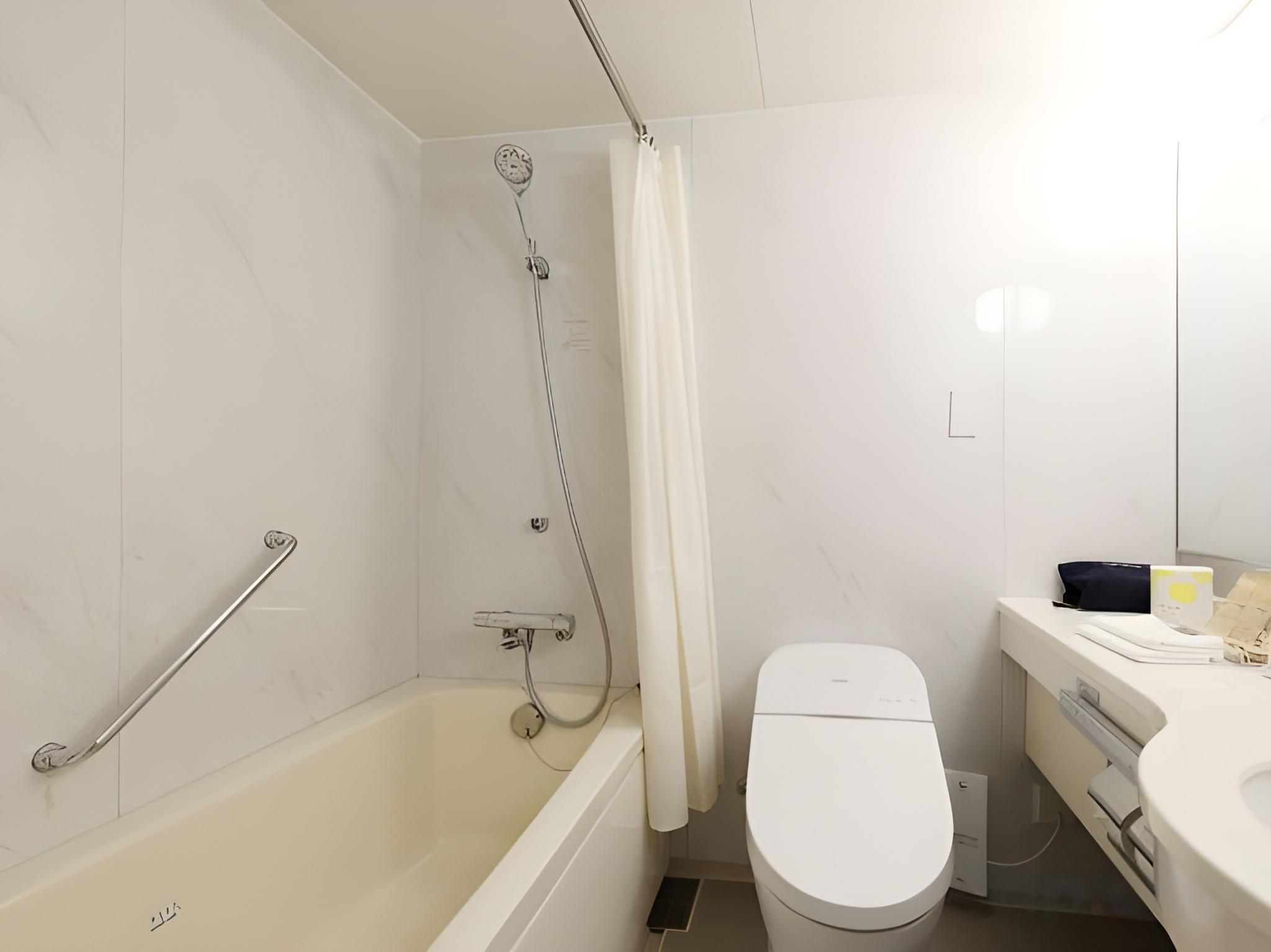 Moderate Triple Room, Non Smoking