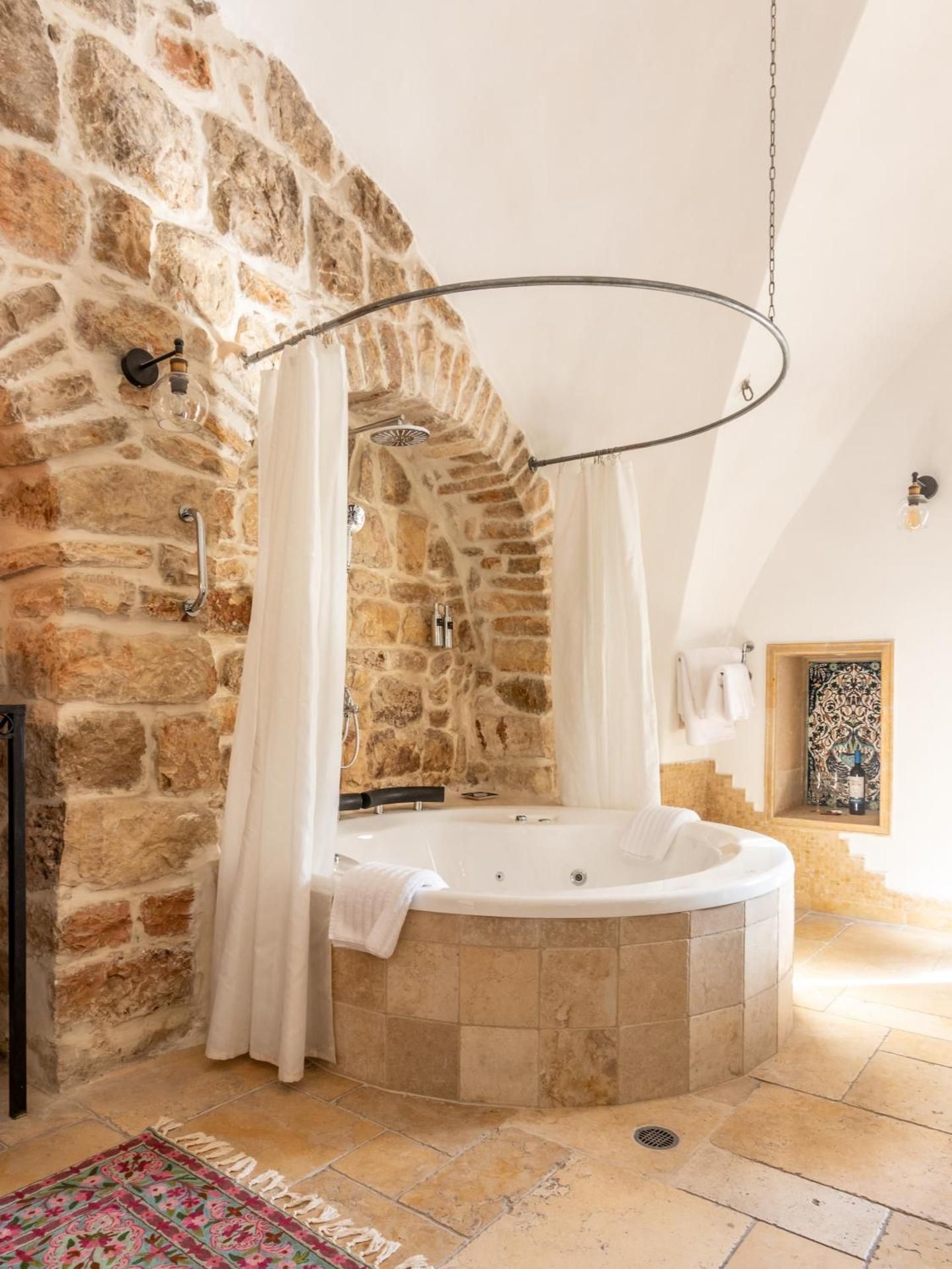 King Suite with Spa Bath
