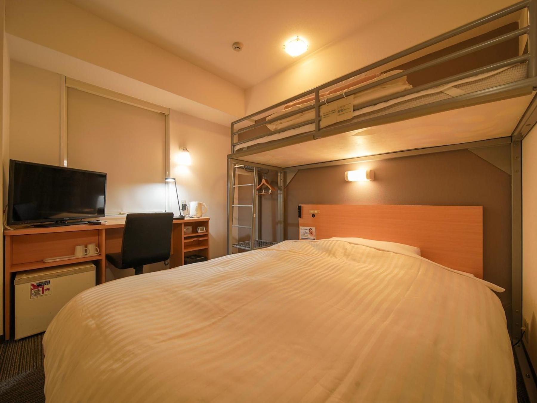 Double Room with Loft - Smoking