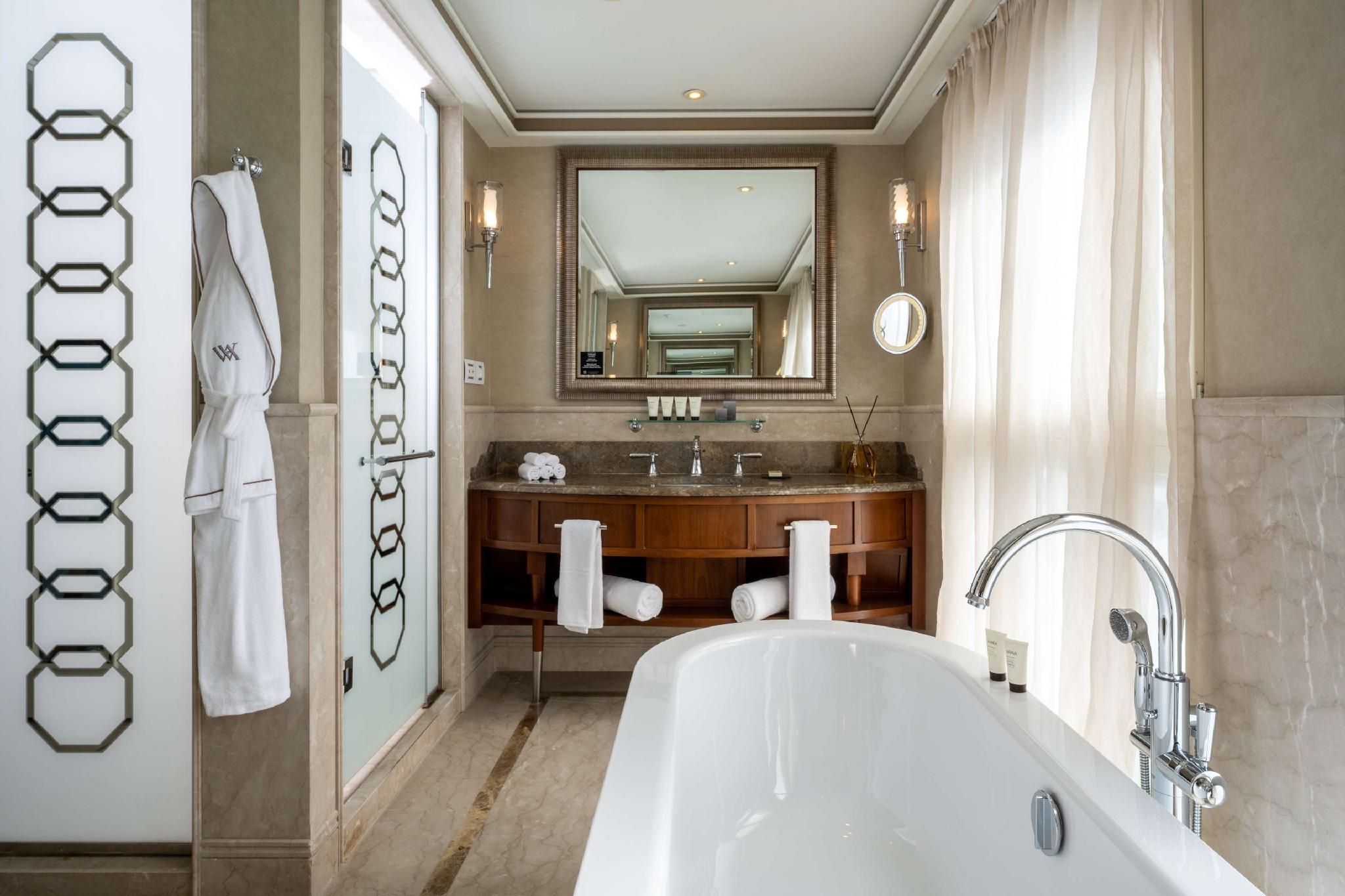 Waldorf Astoria Jerusalem Grand Deluxe King Room 3