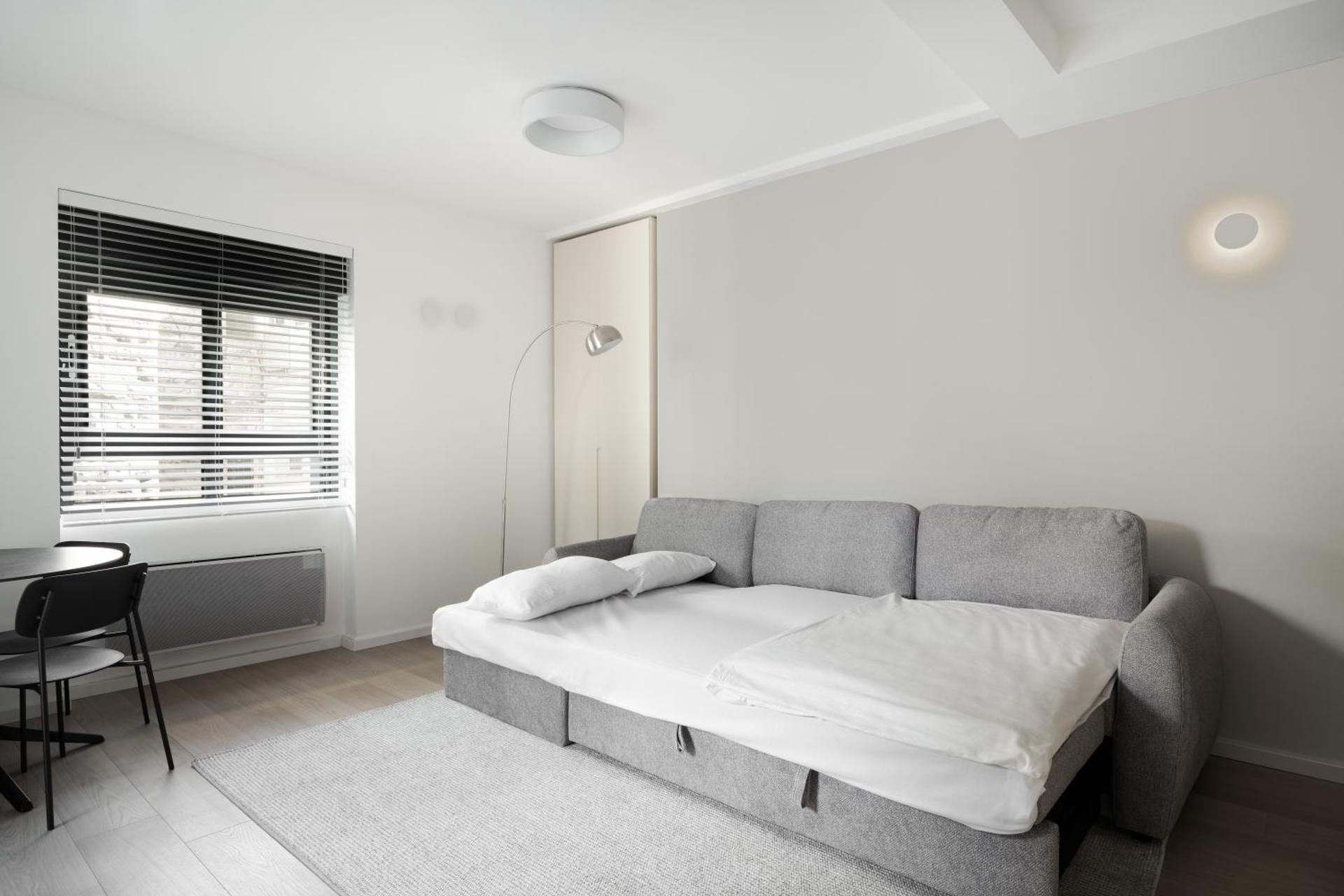 Superior One-Bedroom Apartment with Balcony