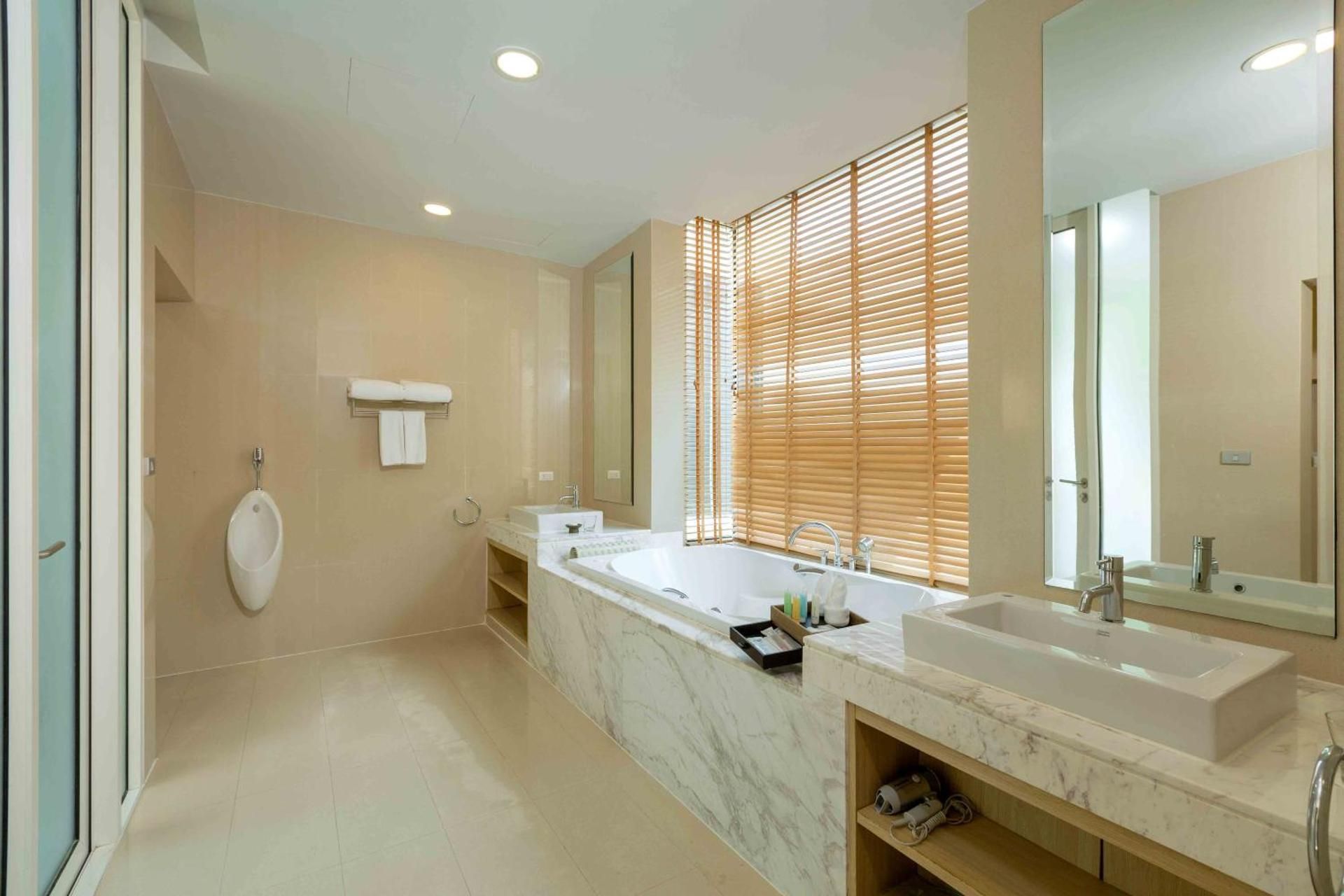 2 Bedroom Ocean Front Pool Villa