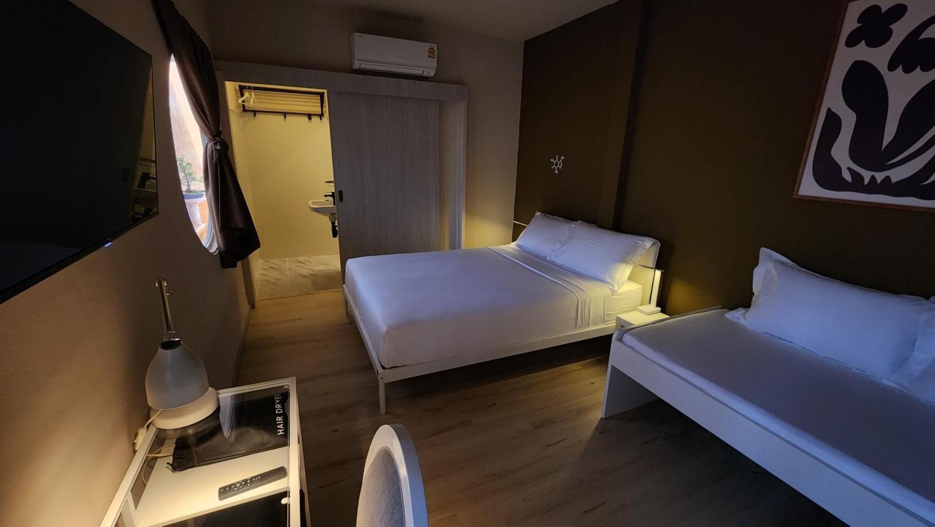 Triple Room